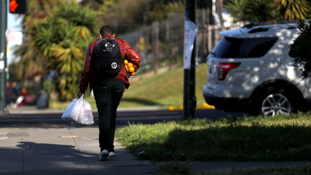 Oakland Unified rescinds resolution, votes in favor of school closures