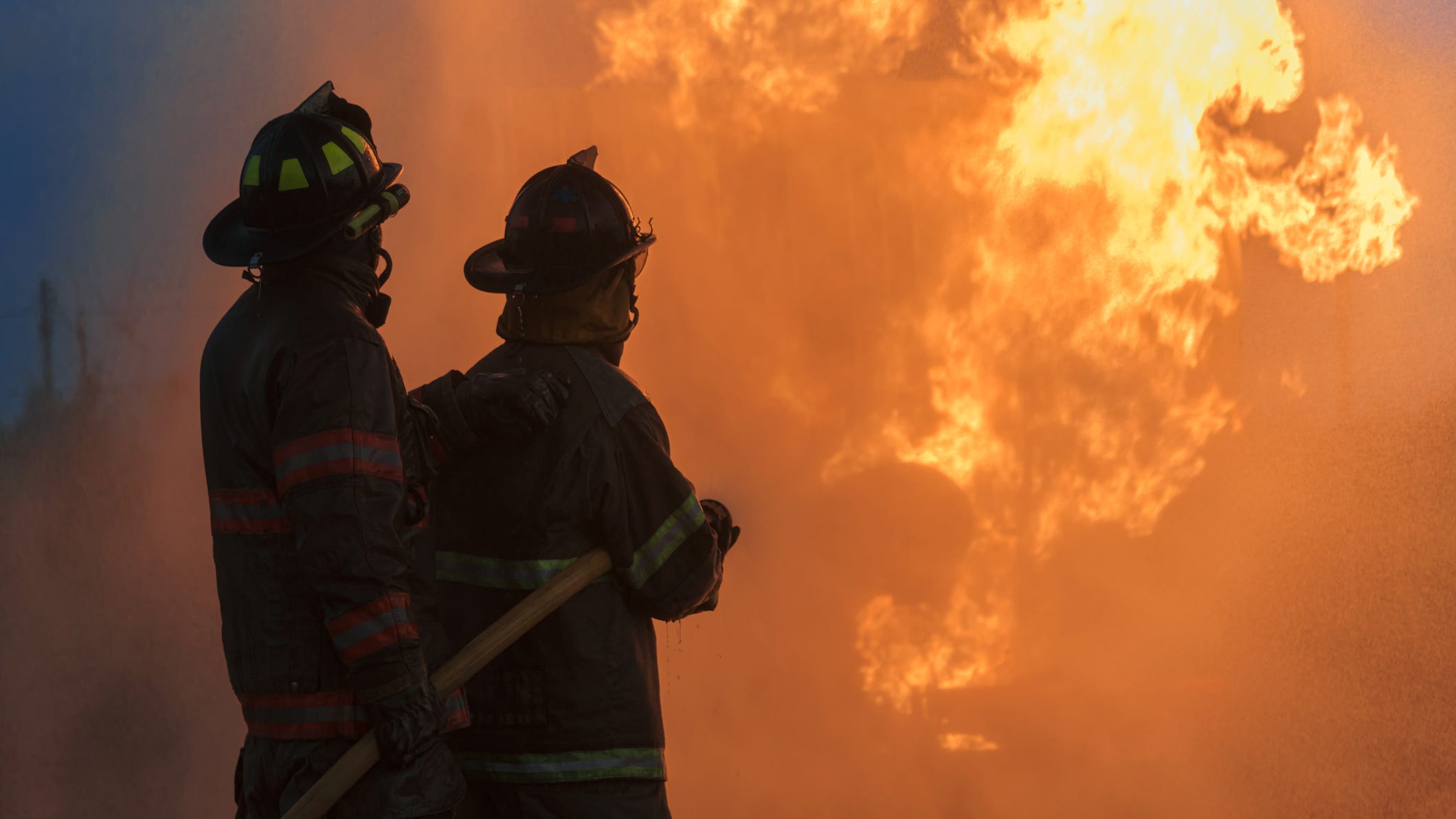 Man killed, woman badly hurt in Haltom City house fire