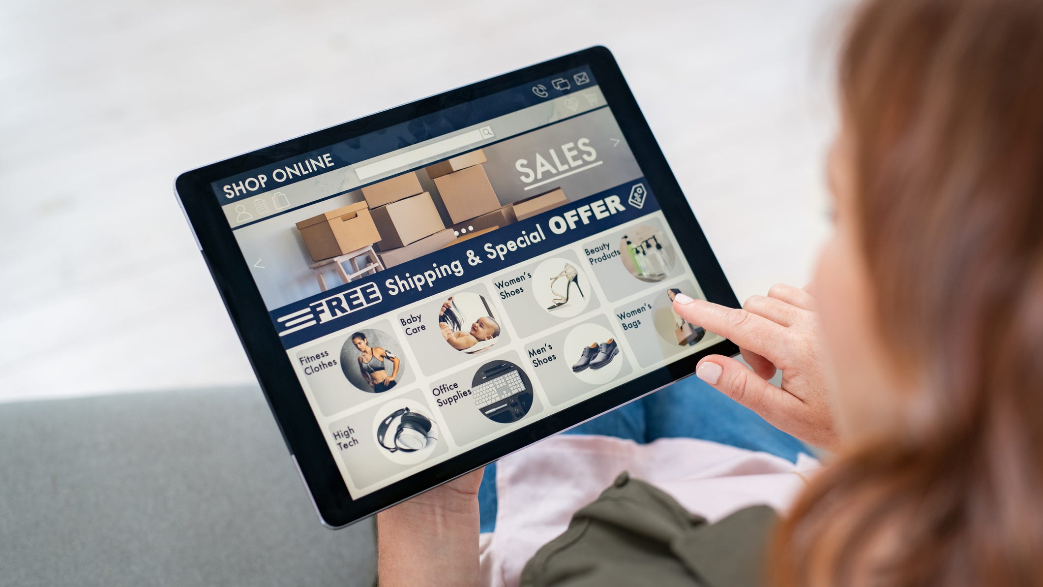 Black Friday shoppers set record for online sales due to COVID-19 pandemic