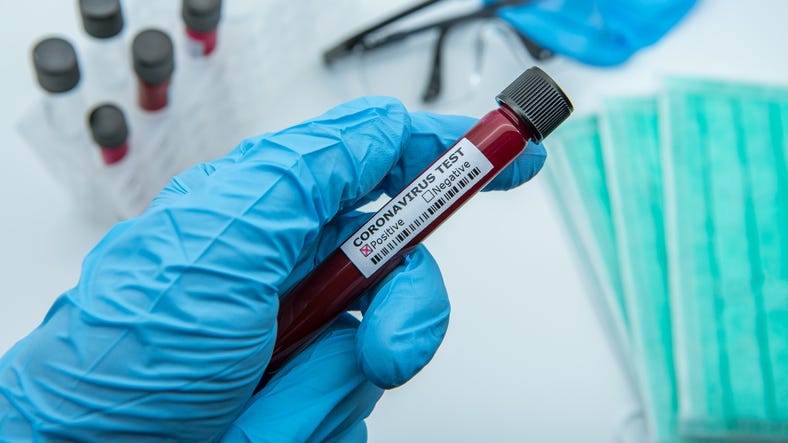 Minnesota man with confirmed Omicron case has 15 friends test positive for COVID-19
