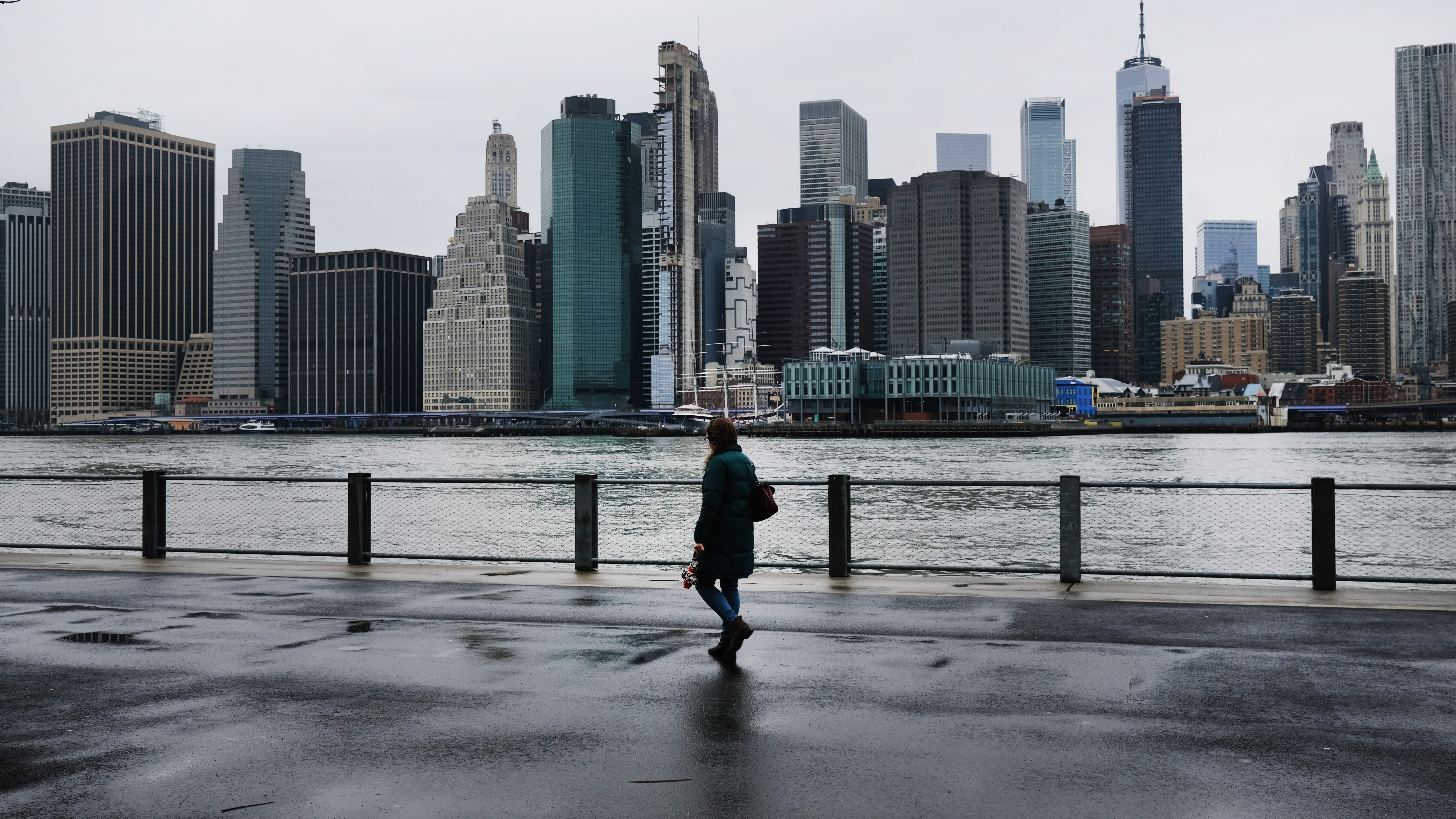 ENCUESTA: El 59% de los votantes de NY ven "un mejor futuro" si abandonan la ciudad, la mayoría piensa que la delincuencia es el principal problema