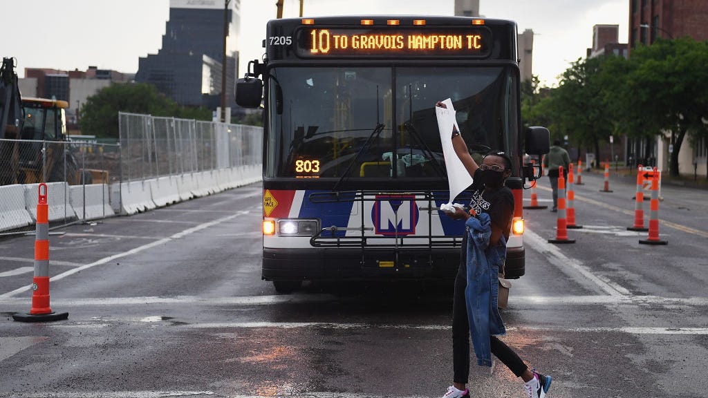 Missouri bill would allow guns on public buses