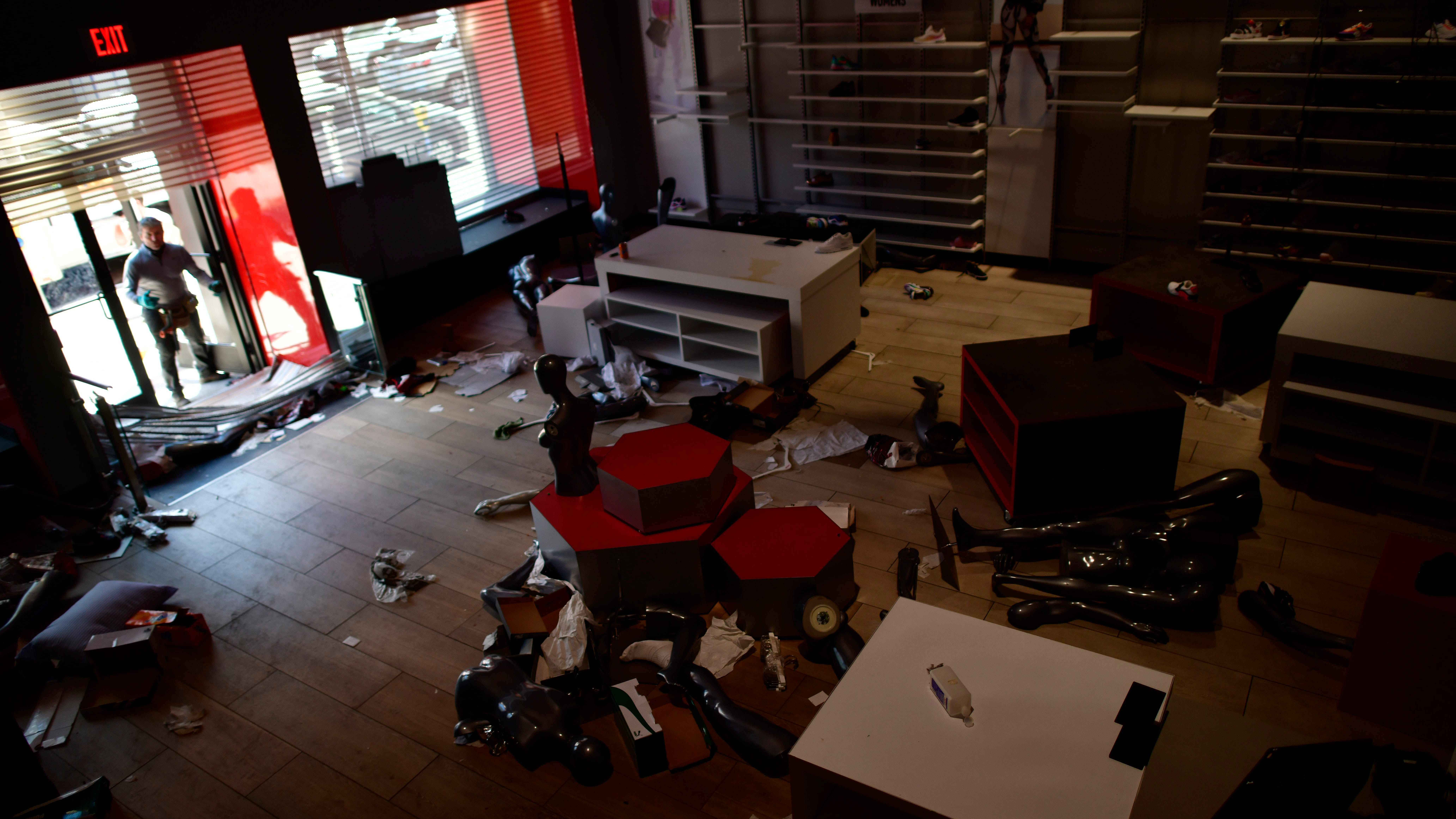 Philadelphia business owners fear new unrest from Chauvin verdict