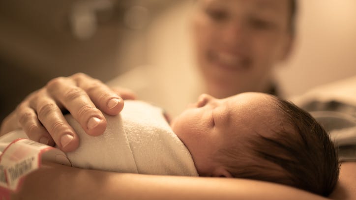 Woman who didn’t know she was pregnant gives birth thinking it was a kidney stone