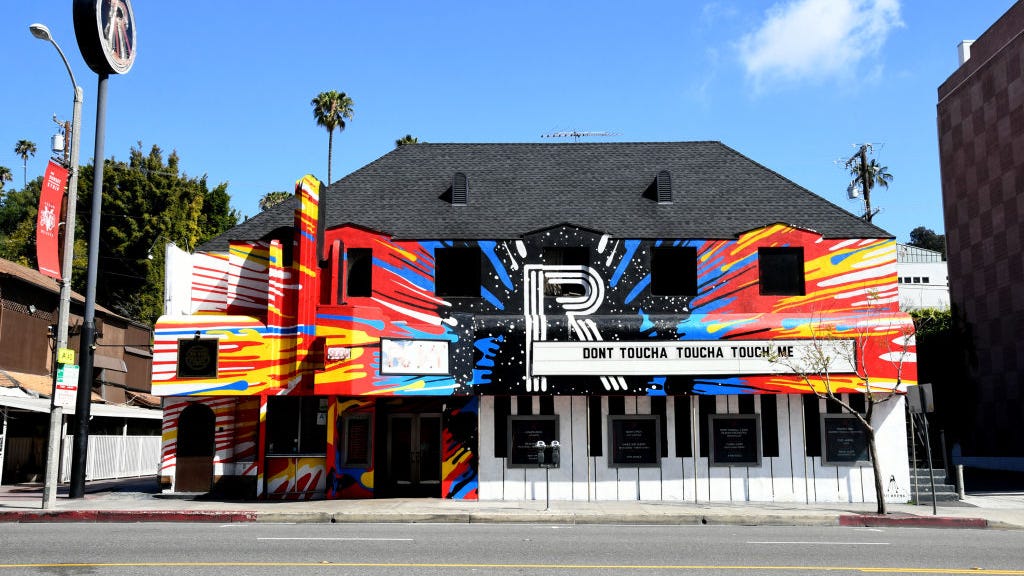 Deputies shut down Sunset Boulevard due to overcrowding at concert