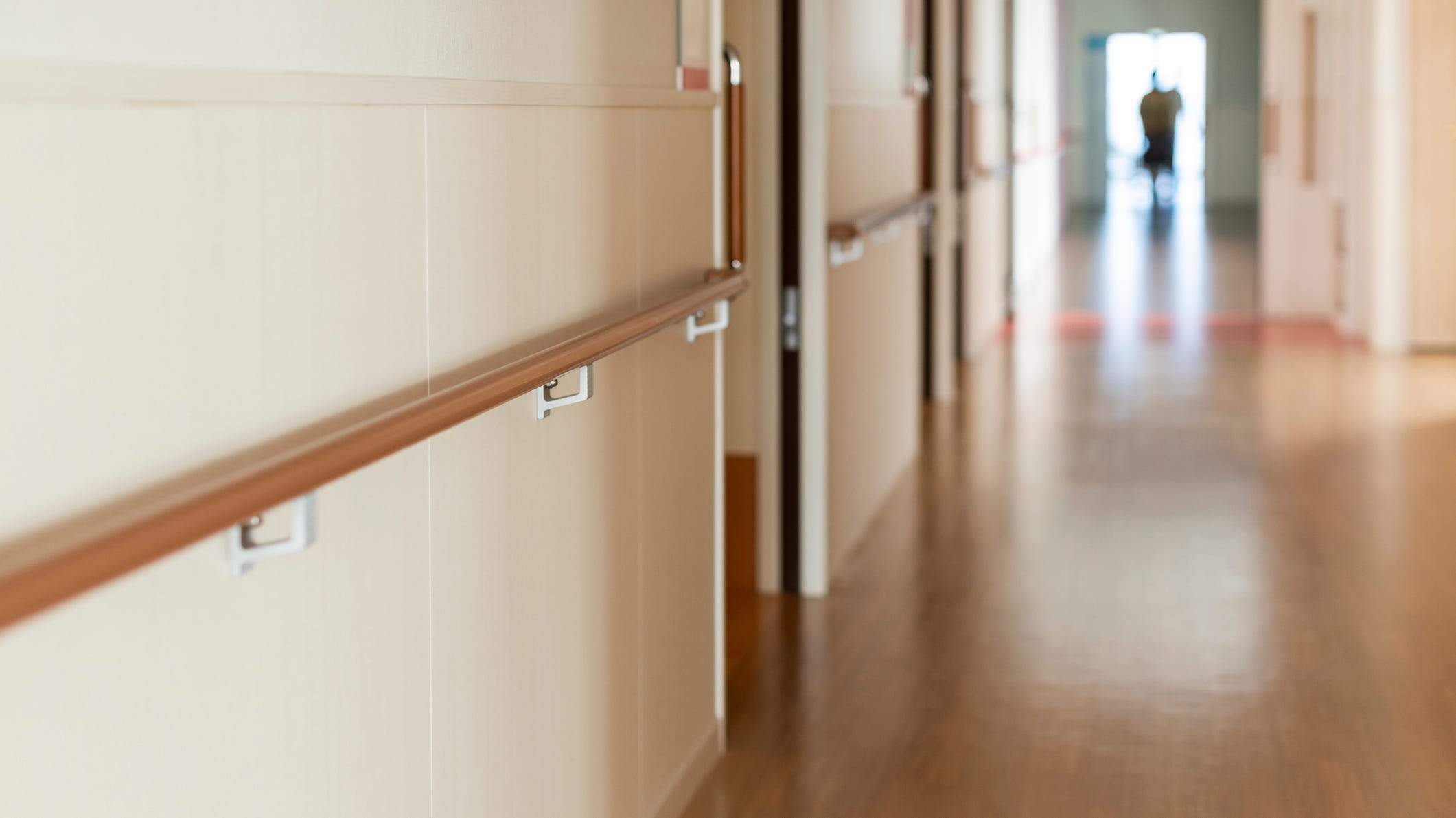 Unvaccinated staff contributing to rising COVID-19 cases in nursing homes