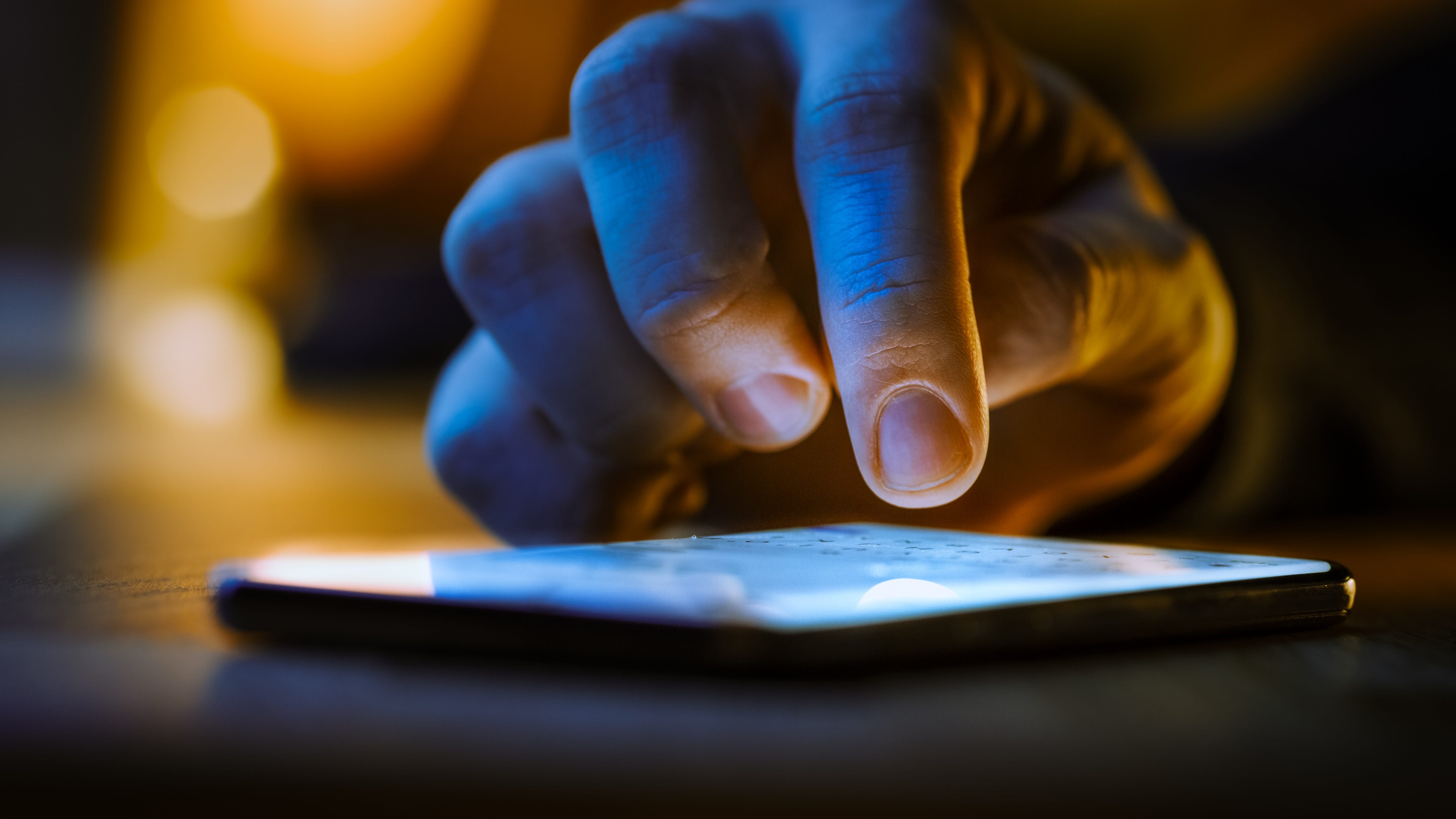 FBI: Nurse practitioner exchanged 1,000+ text messages with agent posing as 15-year-old boy