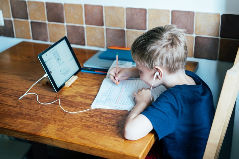 Wisconsin parents push for recall of school board members over e-learning decision