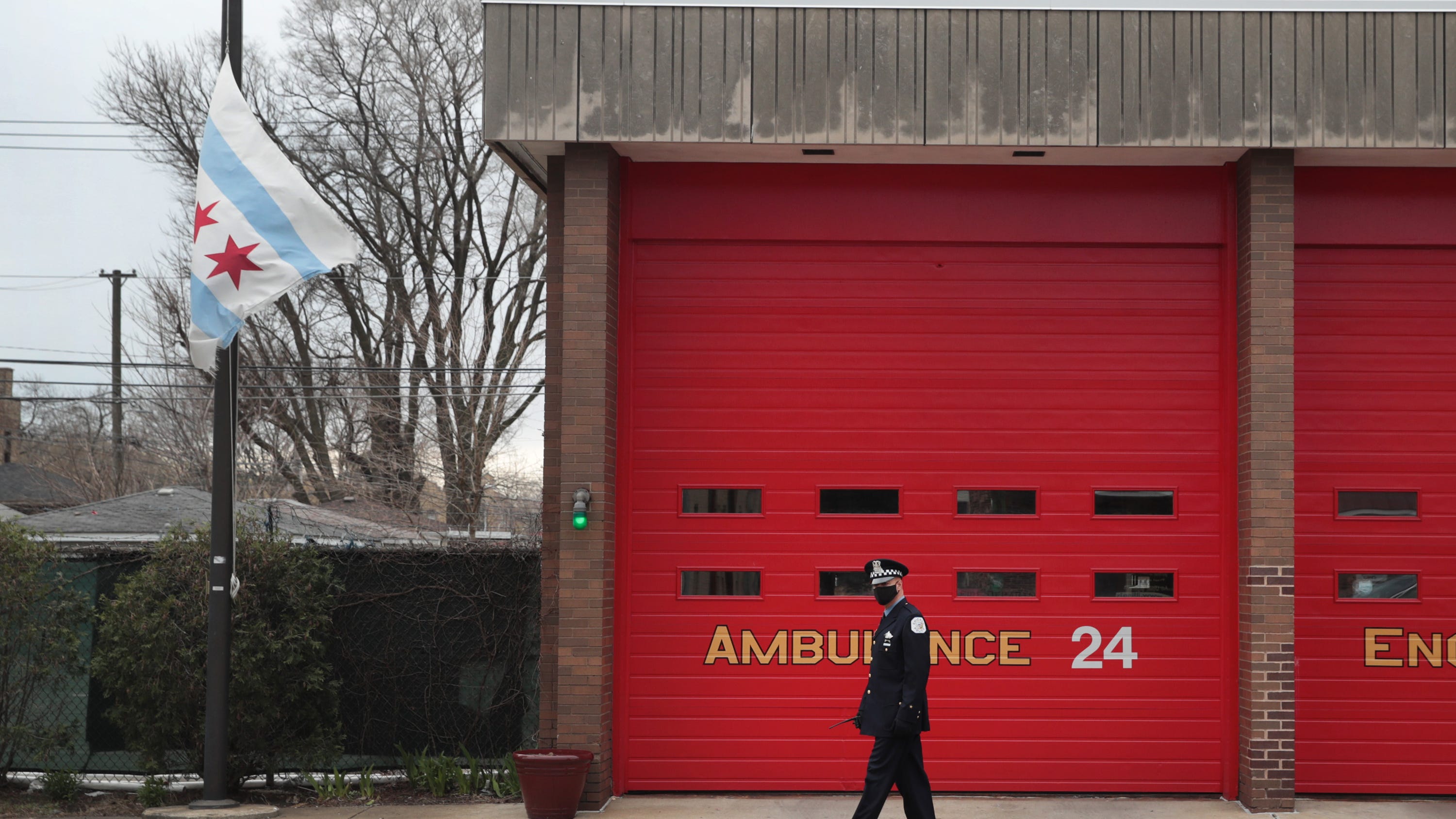 Lightfoot sends letter to Pritzker urging him to veto firefighters pension bill