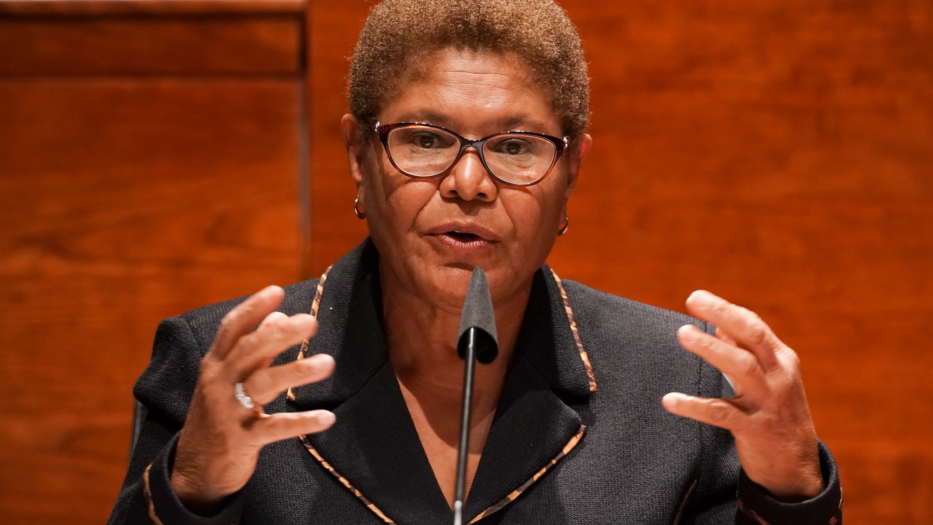 Pair charged with burglary at home of Karen Bass