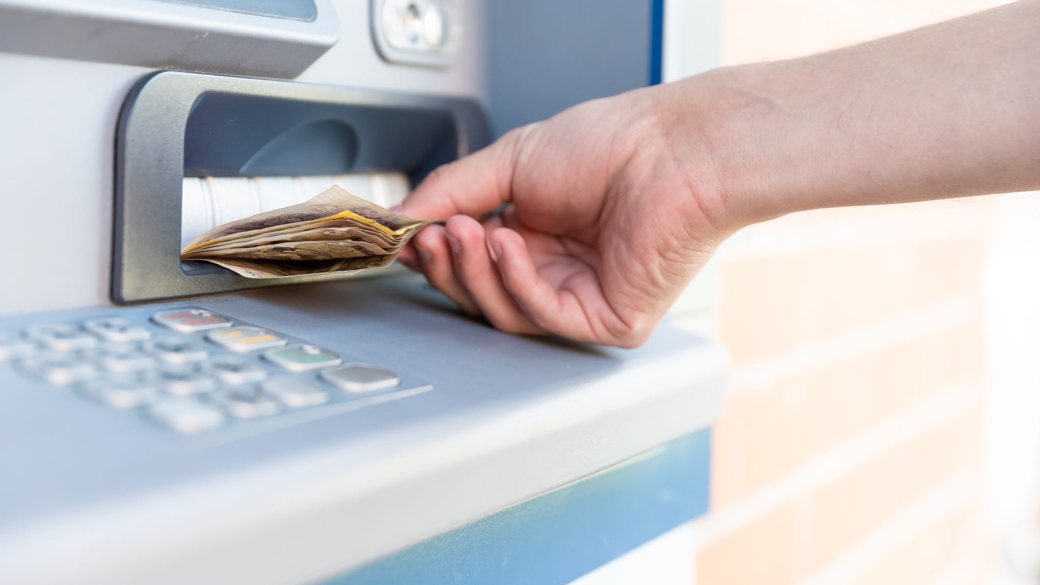 Bank robber caught after depositing stolen money in ATM