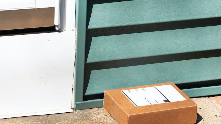 Porch pirate appears in court wearing same shirt as when he stole packages