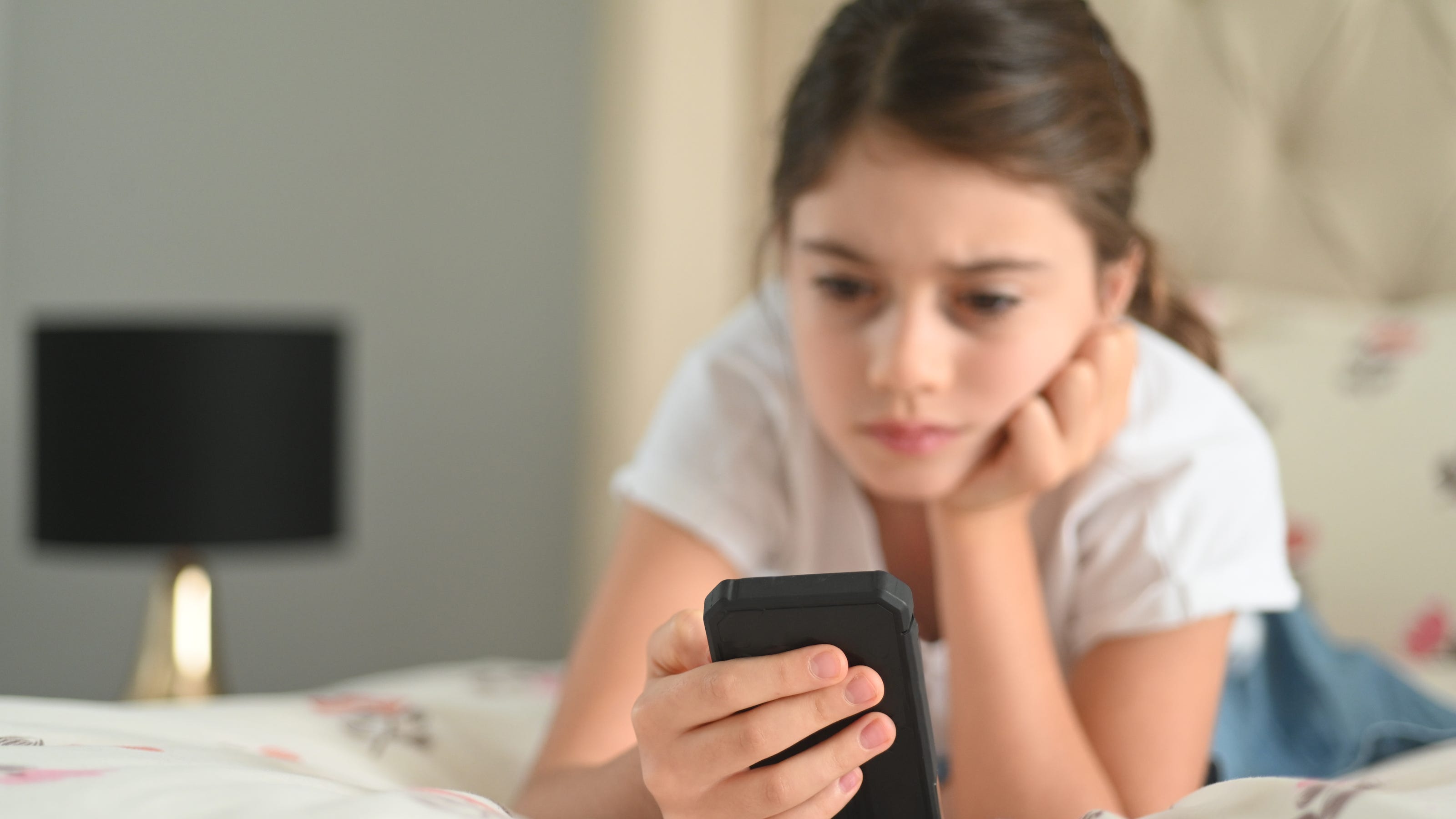 Schools sue social media companies over kids' mental health