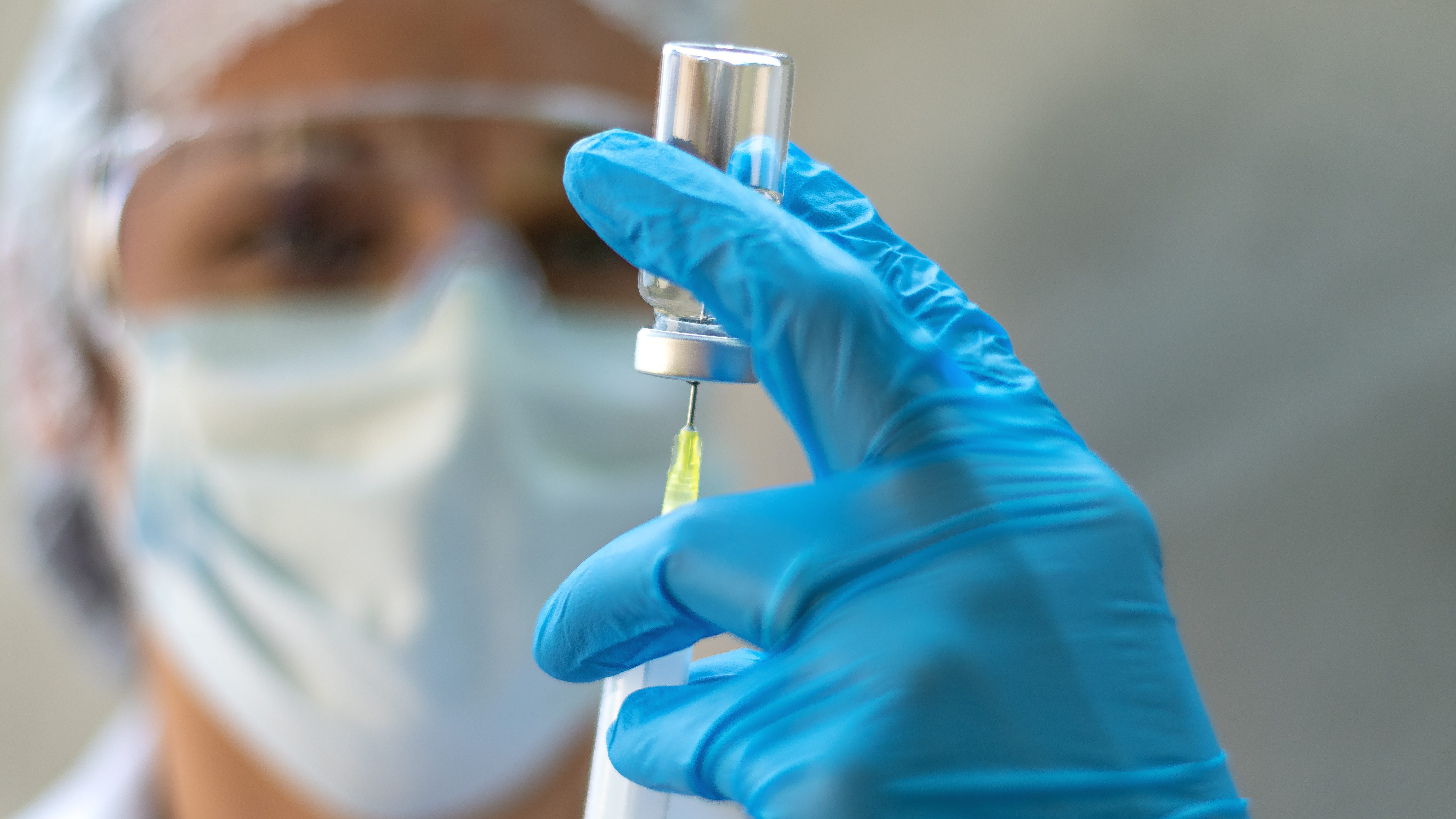 Hundreds of restaurant workers to get COVID-19 vaccine this week thanks to nonprofit