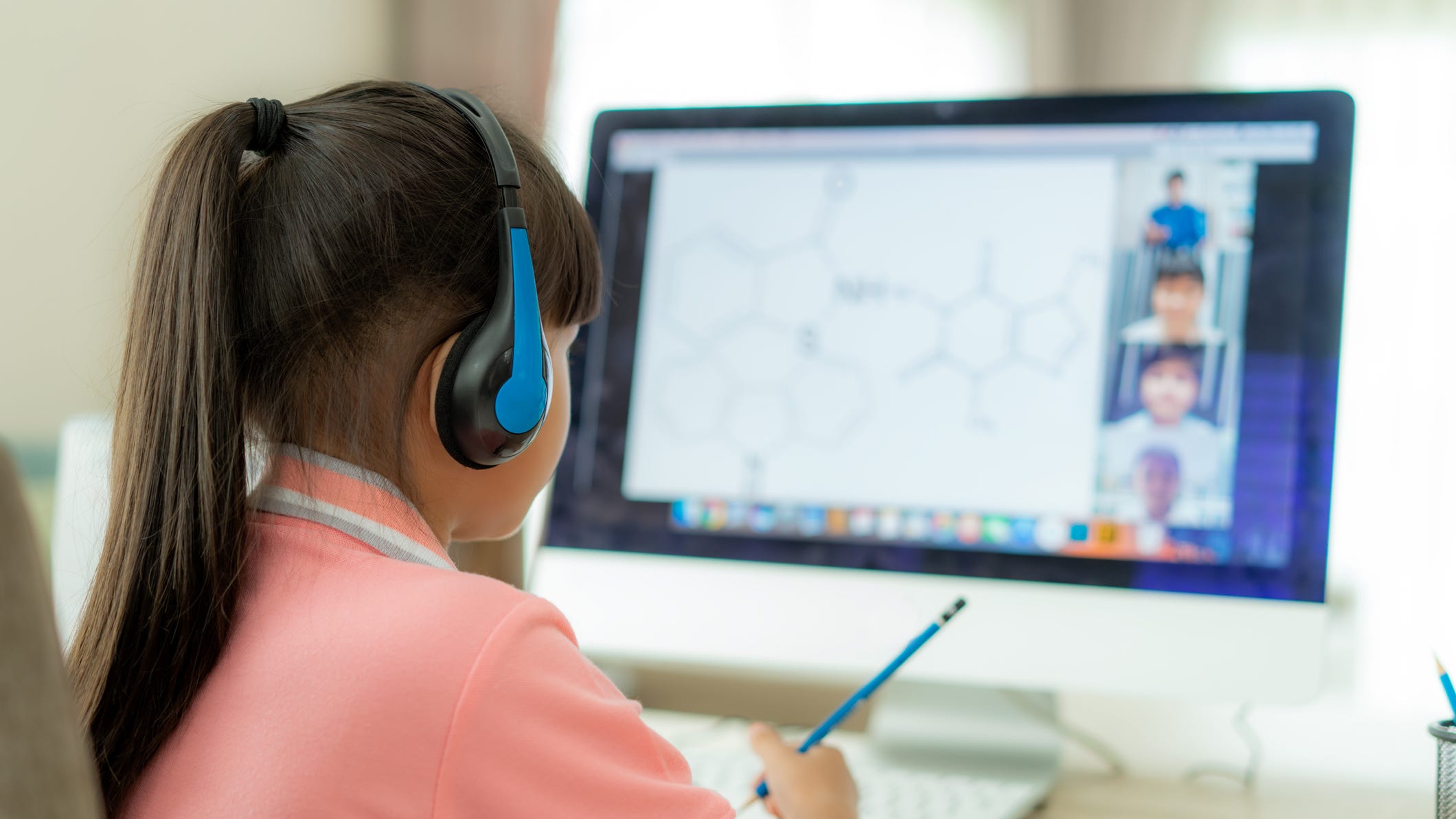 1 in 10 parents worry about reverting to remote learning