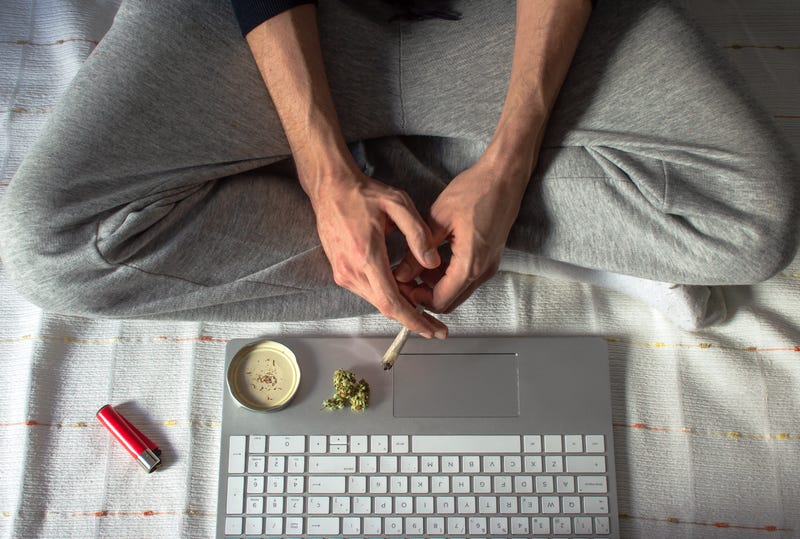 California OKs bill to protect workers who use pot at home