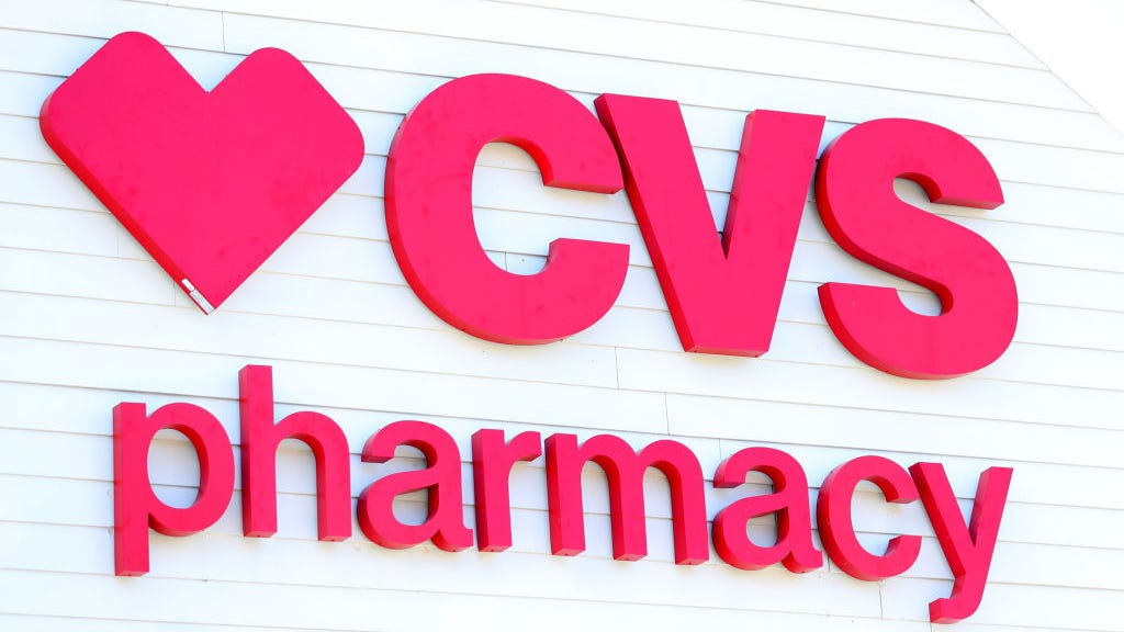 Woman fights off rapist with pocket knife in alley behind CVS