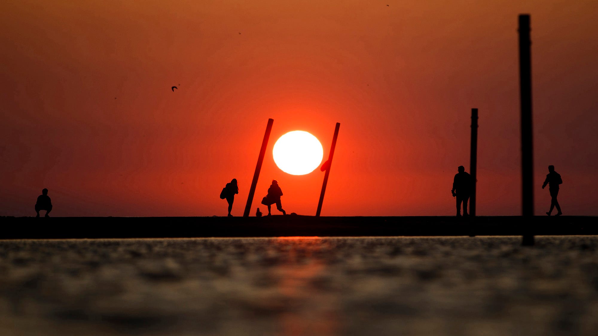 Round 2: Record-setting heat hitting Chicago once again