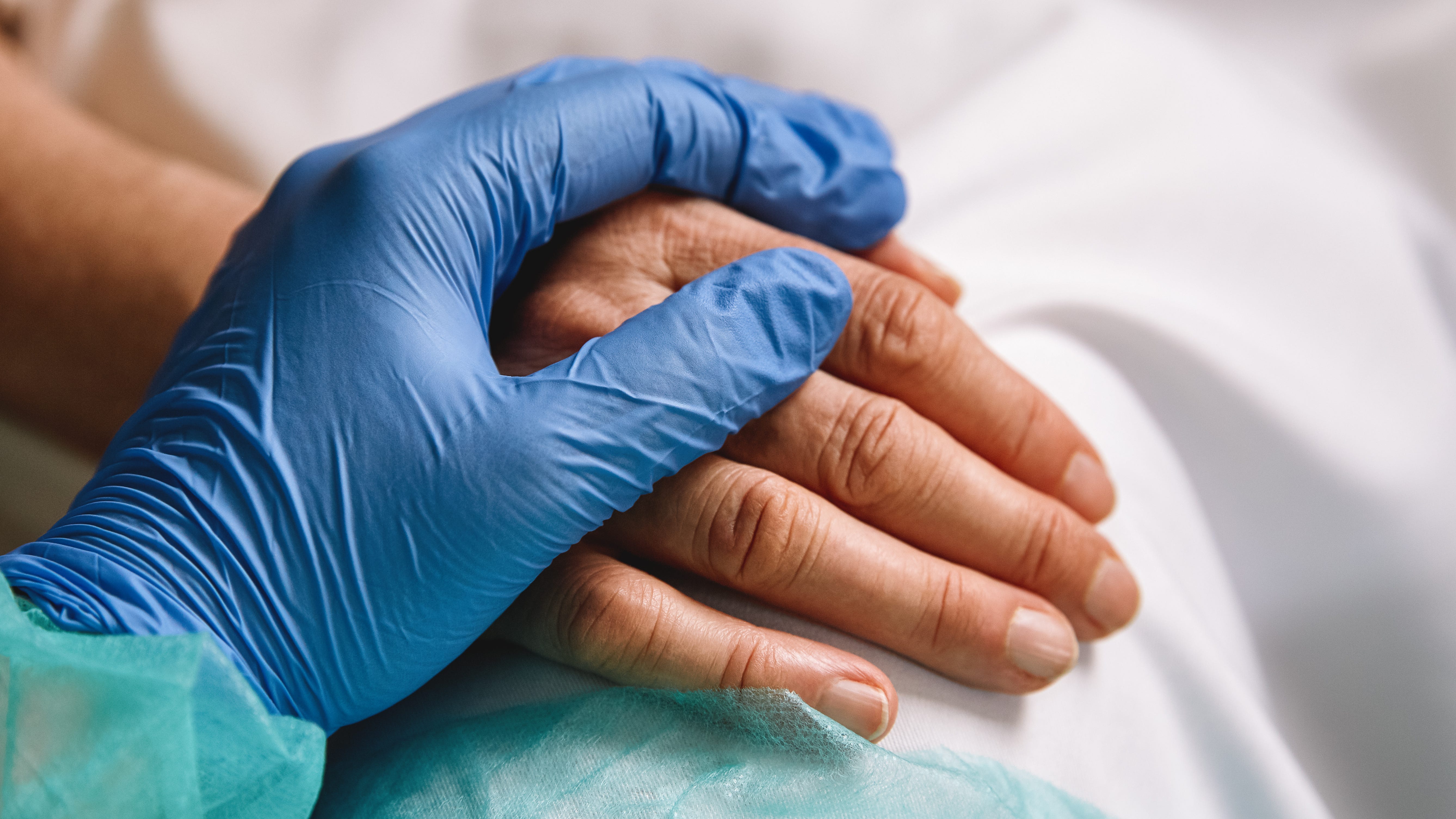 COVID fuels biggest one-year drop in US life expectancy since WWII: CDC