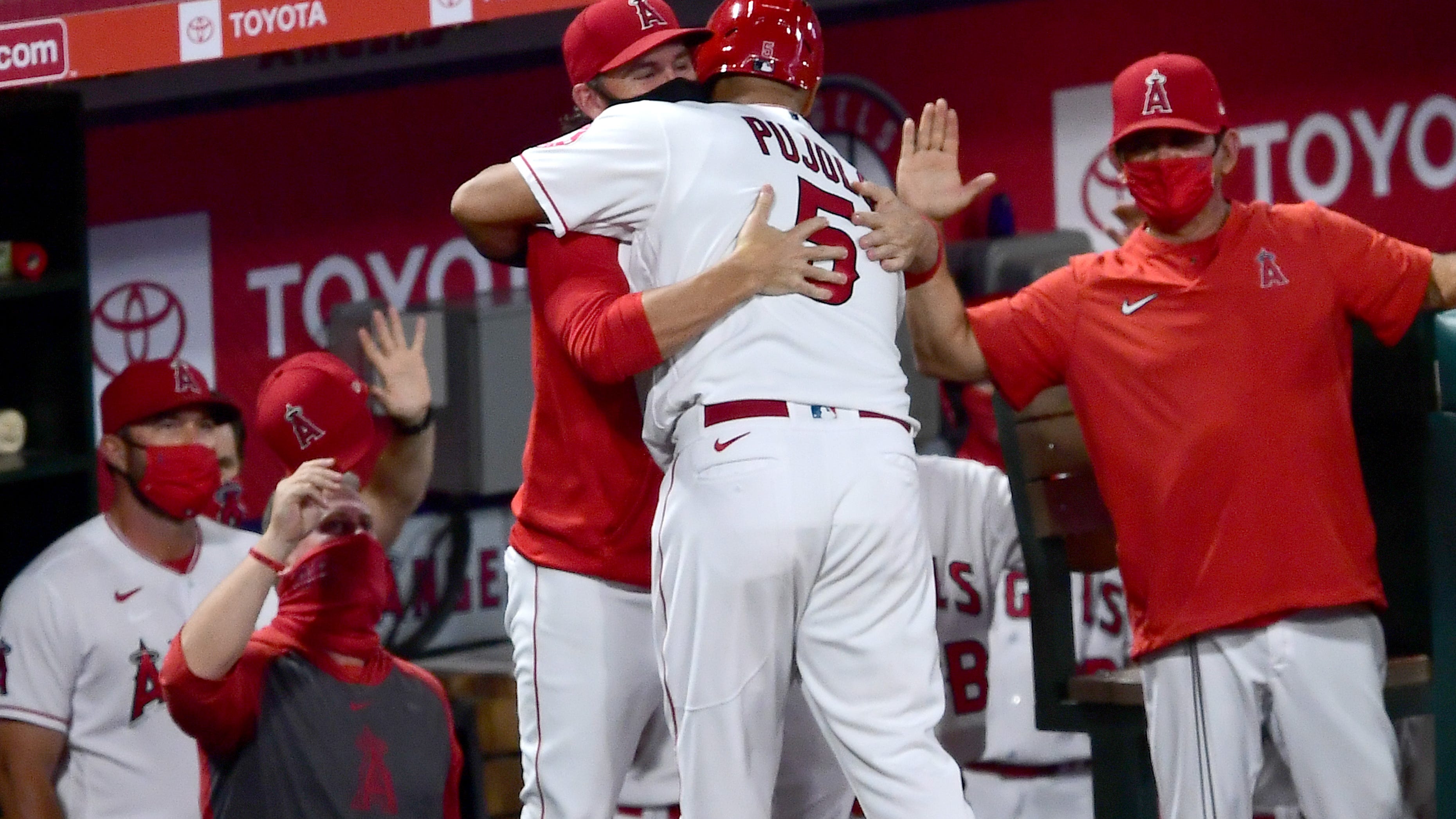 Albert Pujols Passes Willie Mays for 5th on MLB’s All-Time Home Run List