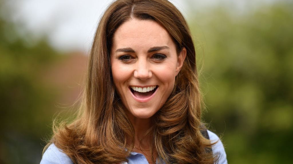 Kate Middleton stuns in fashionable and sustainable fall denim dress