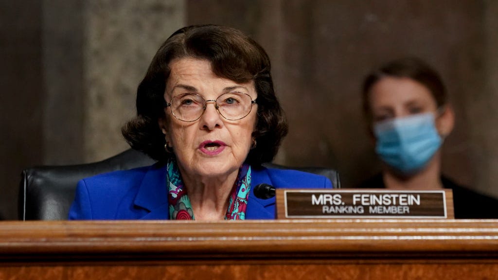 Feinstein introduces bill requiring COVID-19 vaccination, negative testing for air travel