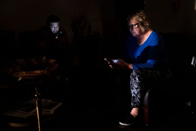 Delta: nearly 500,000 without power