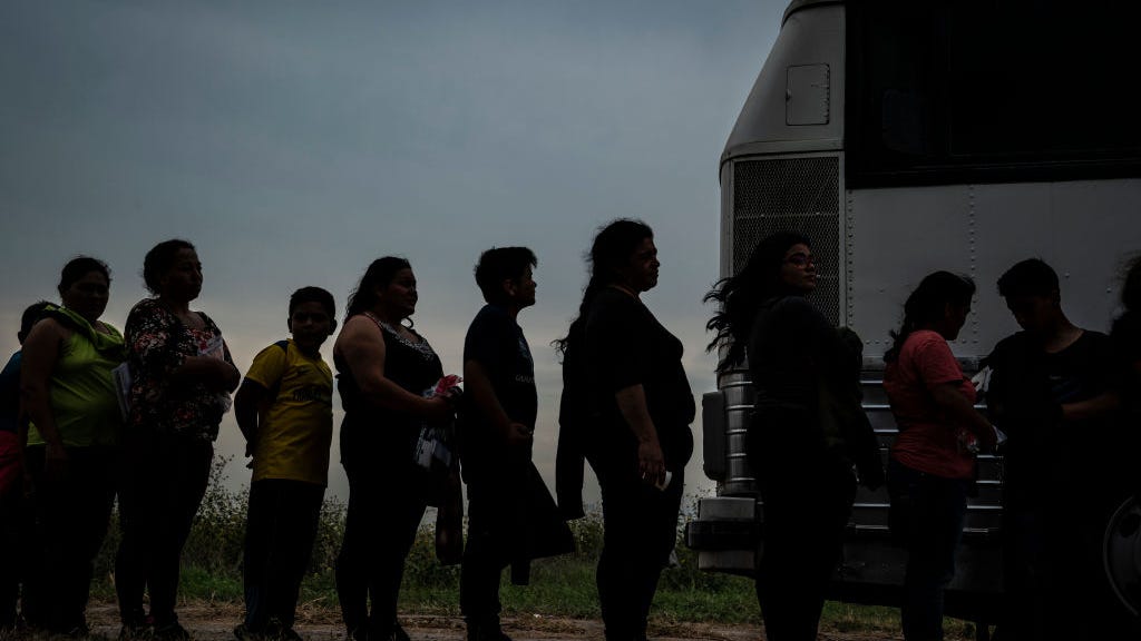 LULAC plans to block Texas migrant buses
