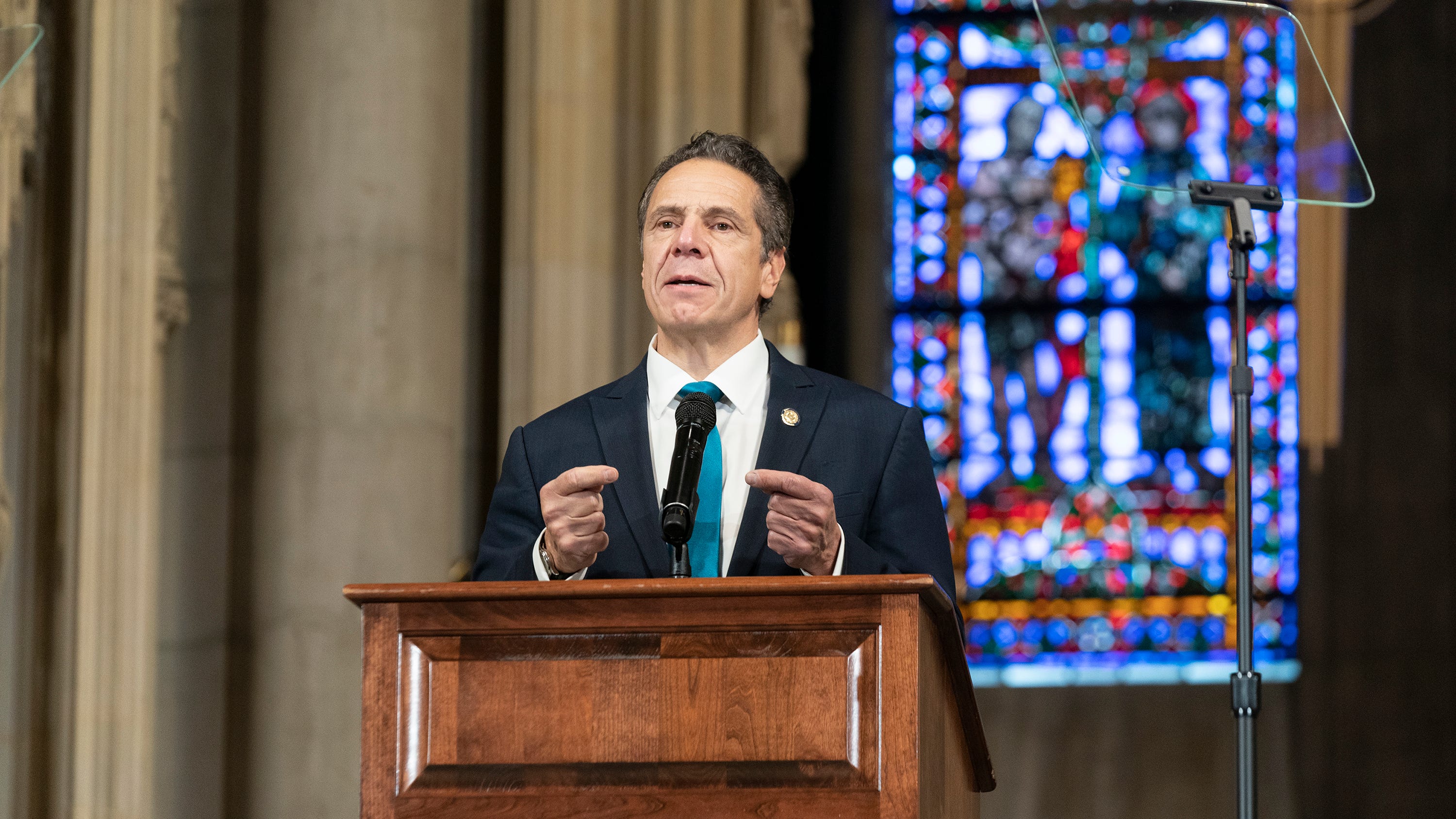Is New York mobile sports betting a go? Gov. Andrew Cuomo finally seems on board