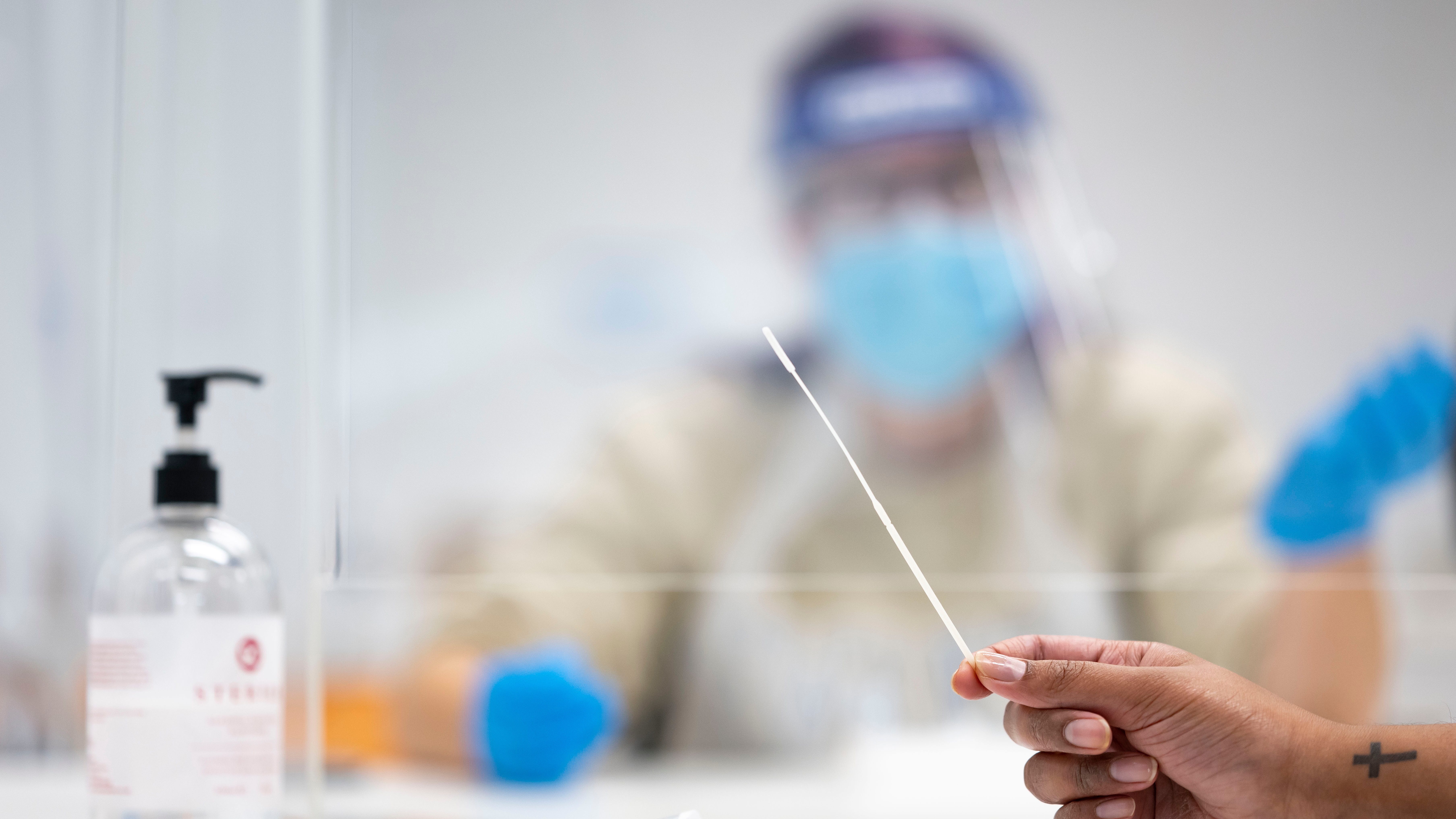 Epidemiologist says COVID-19 restrictions could have been prevented if US approved widespread rapid tests