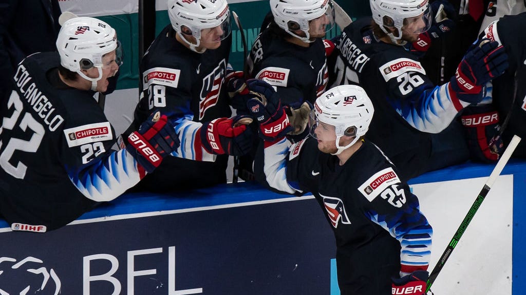 Bruins add to organizational center depth by signing Harvard captain
