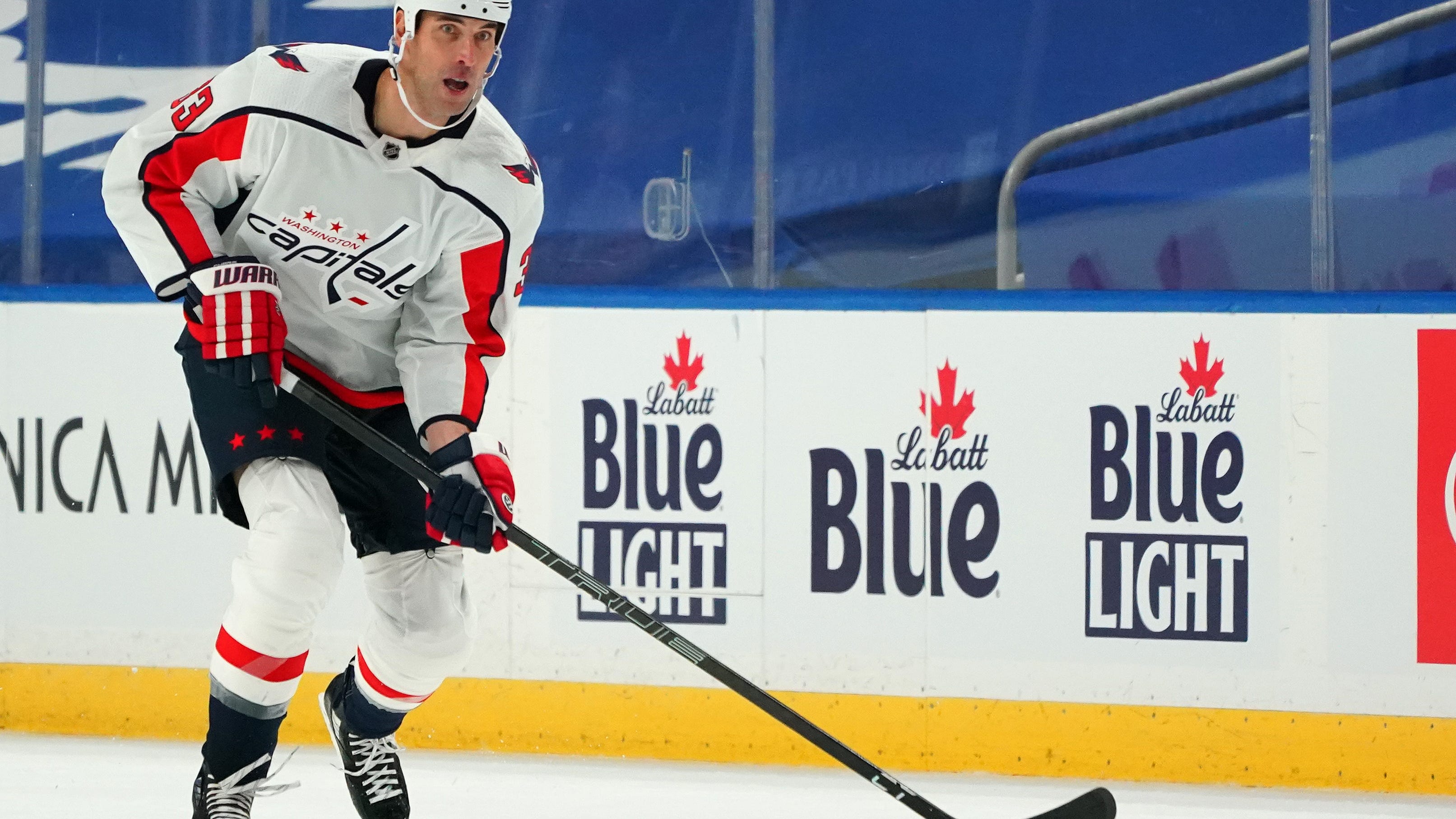 New Jersey man mistakenly receives $5,000 worth of sticks meant for Capitals' Zdeno Chara