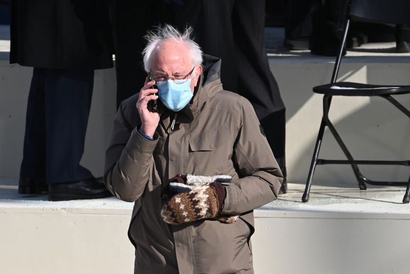  Vermont Senator Bernie Sanders attends the 59th Presidential Inauguration at the U.S. Capitol on January 20, 2021 in Washington, DC.