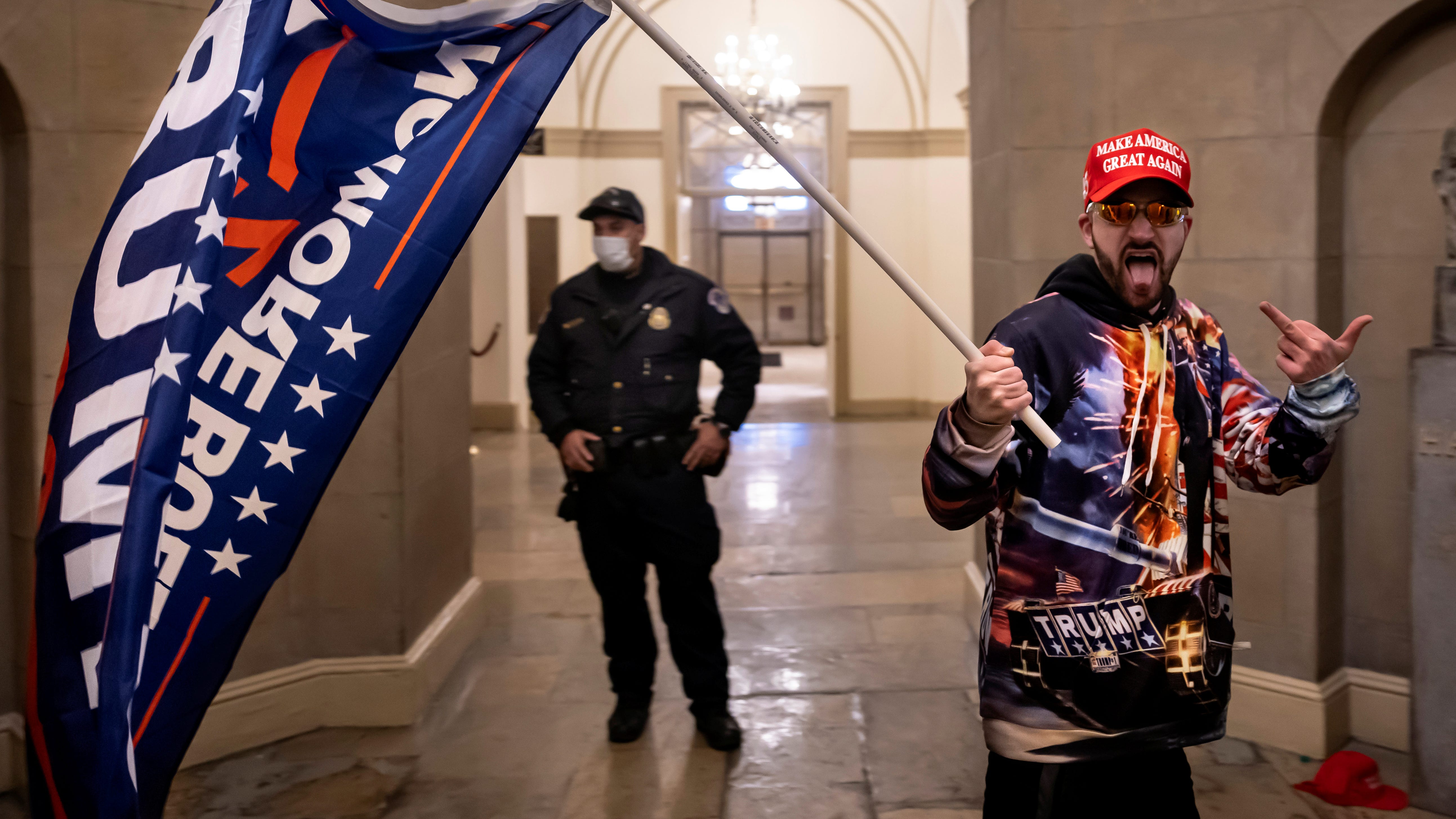 Navy vet turned alleged insurrectionist planned to go 'hunting after dark' in DC with sniper rifles