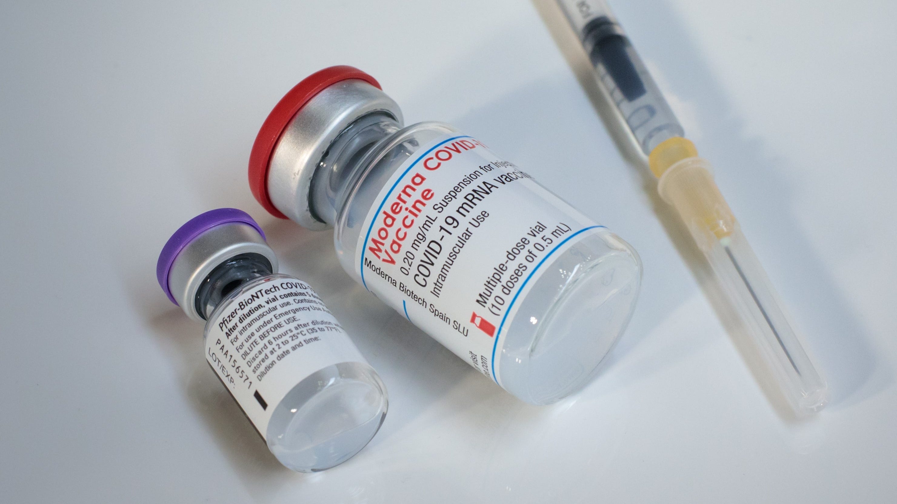 Moderna vaccine generates twice as many antibodies as Pfizer: study
