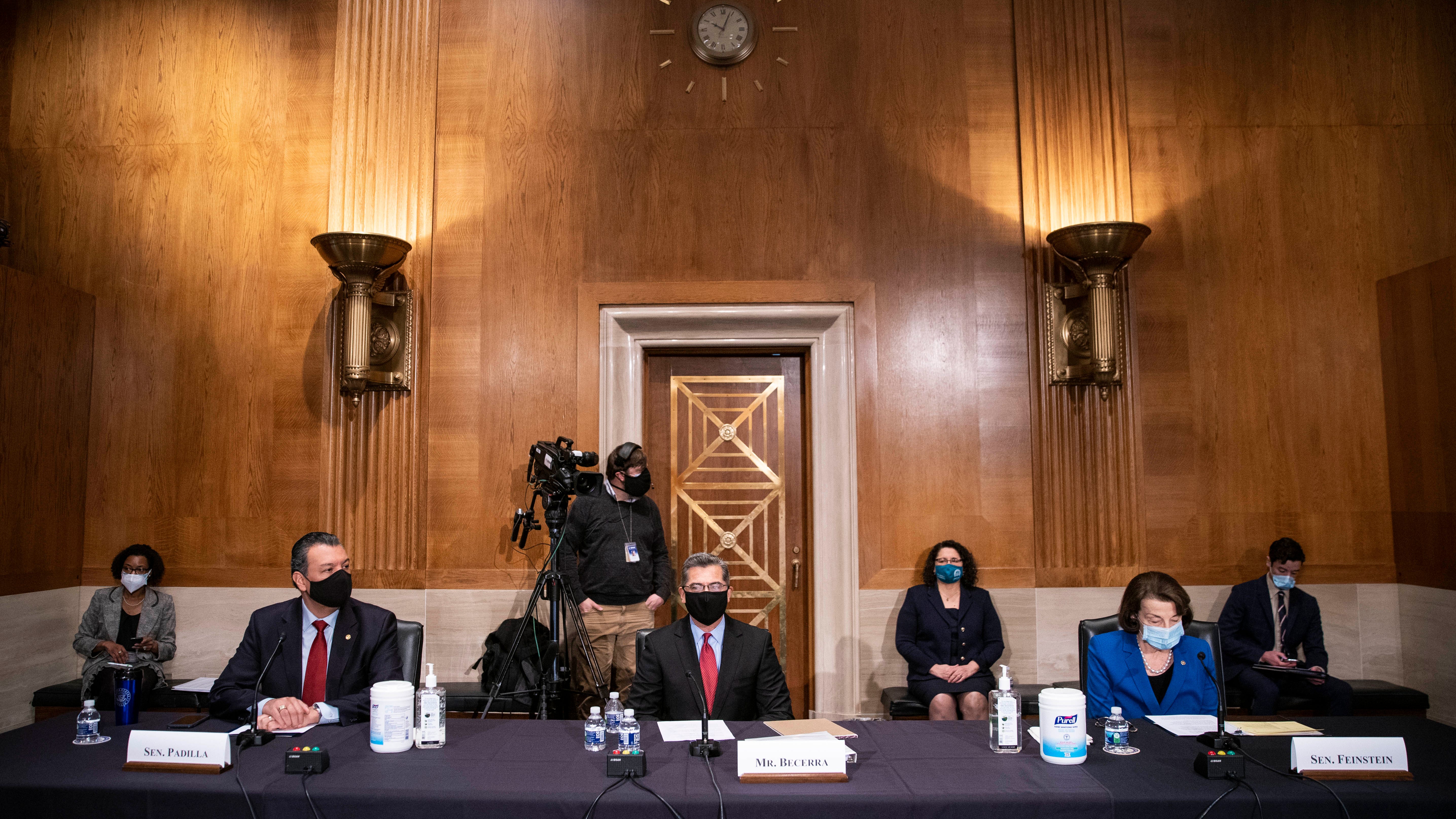 Feinstein, Padilla sponsor bill barring interstate abortion travel bans