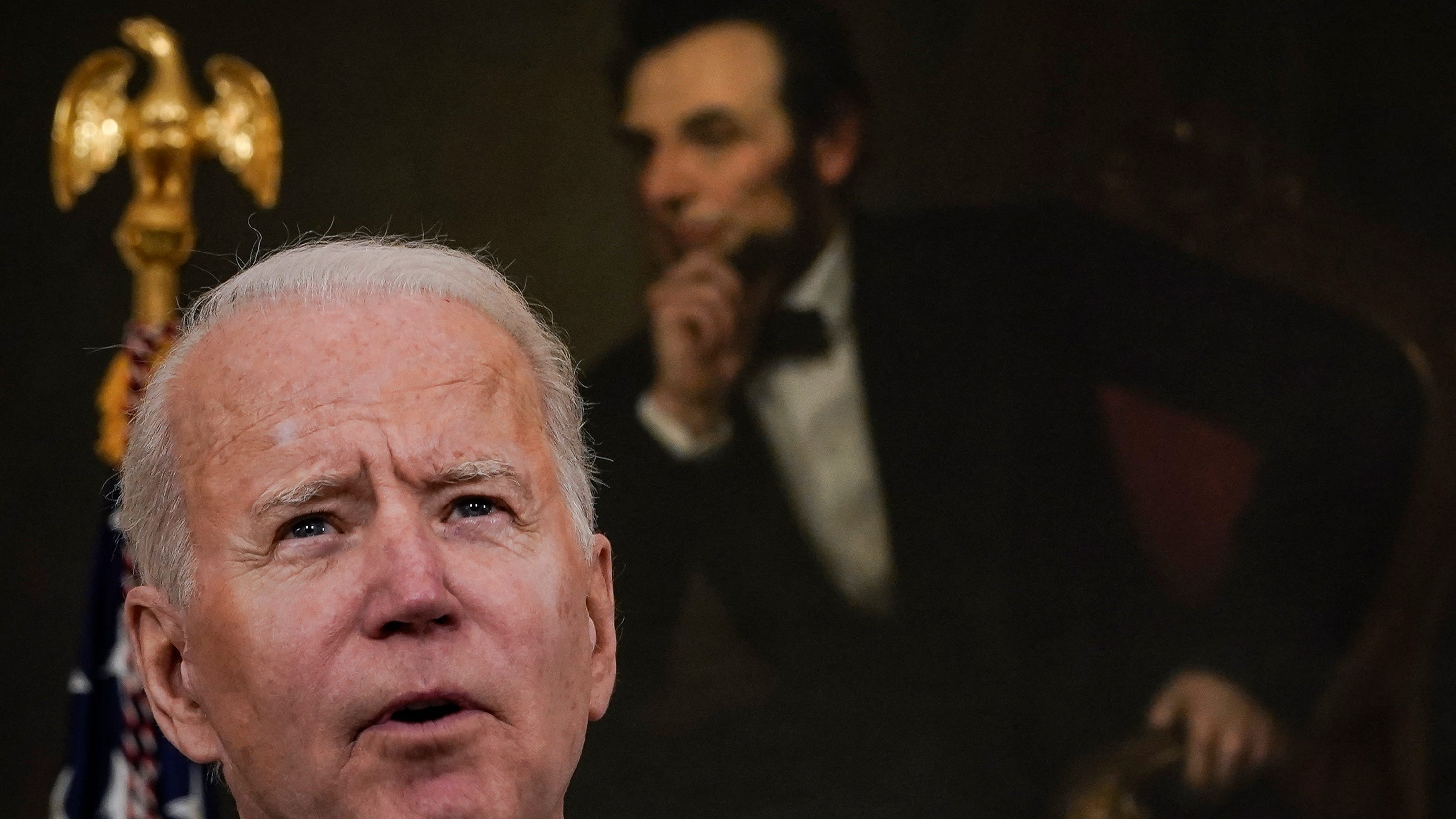 Biden: "Praying for the right verdict" in Chauvin trial