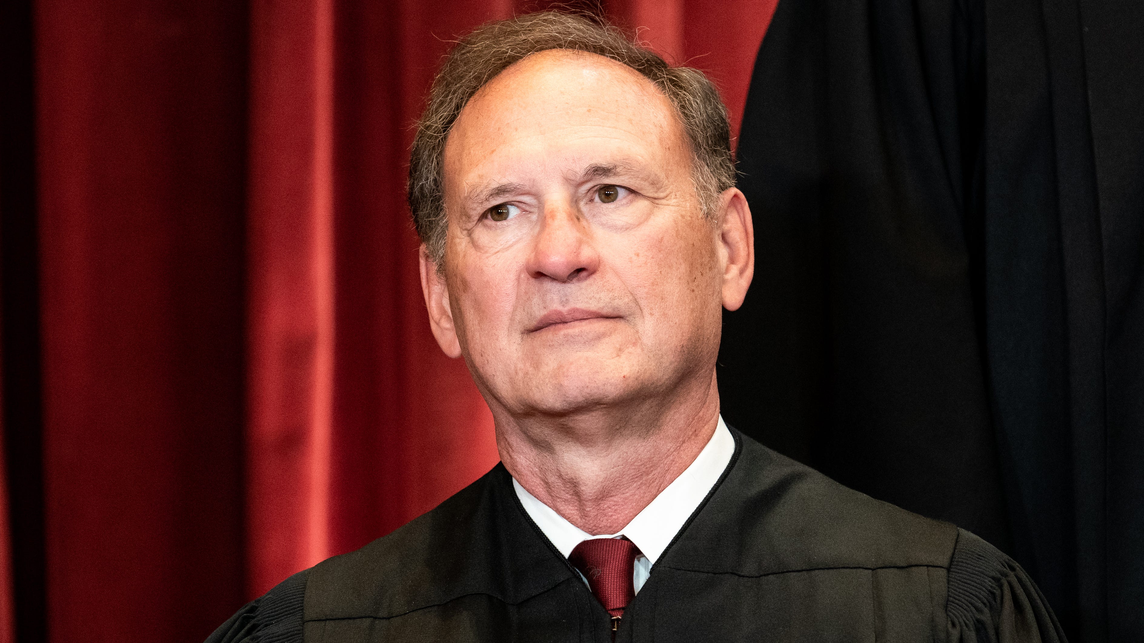 'Harassing packages' sent to former NJ home of Supreme Court Justice Alito: police