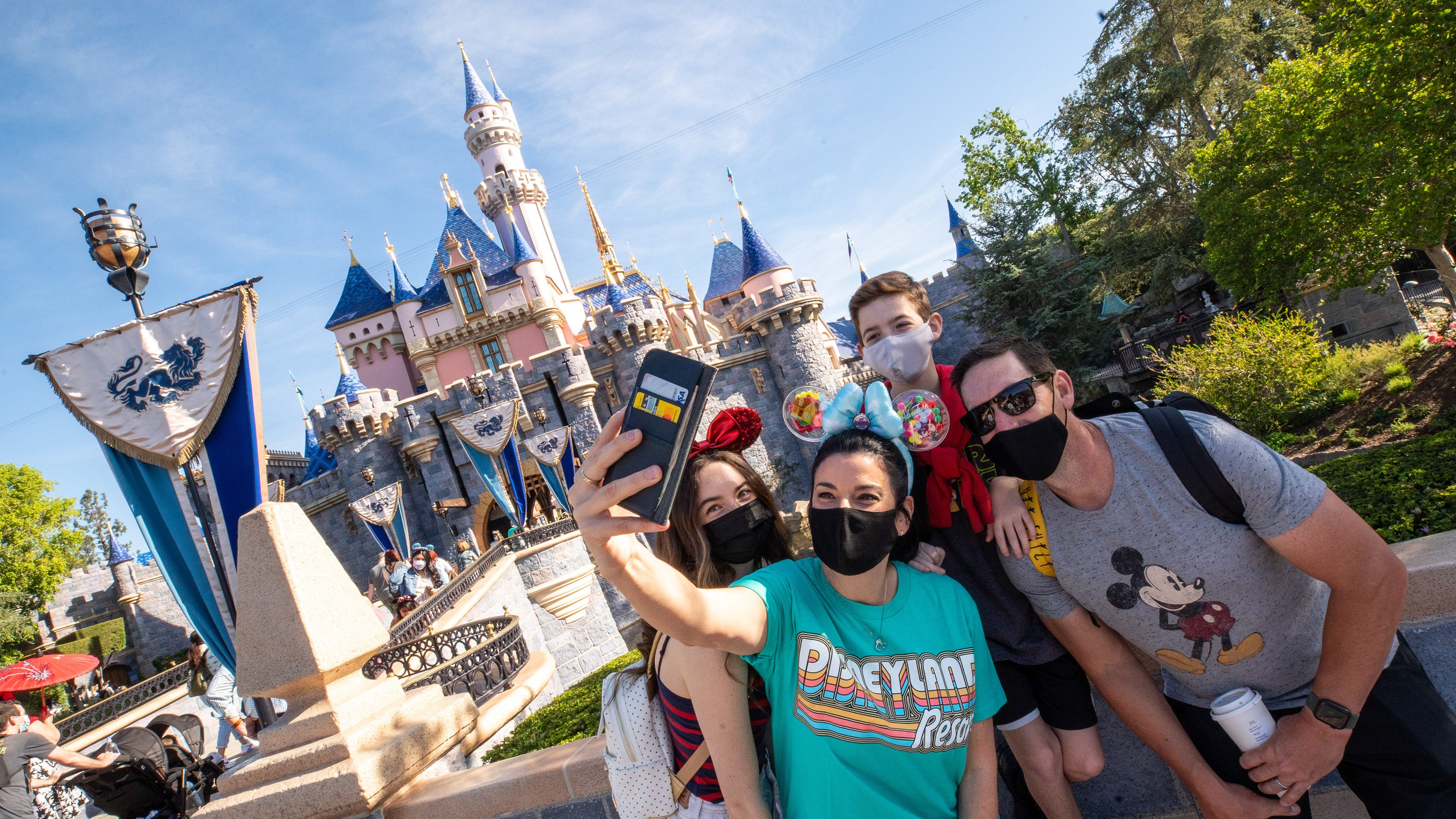 Disneyland to replace annual passholder program with ‘Magic Key’