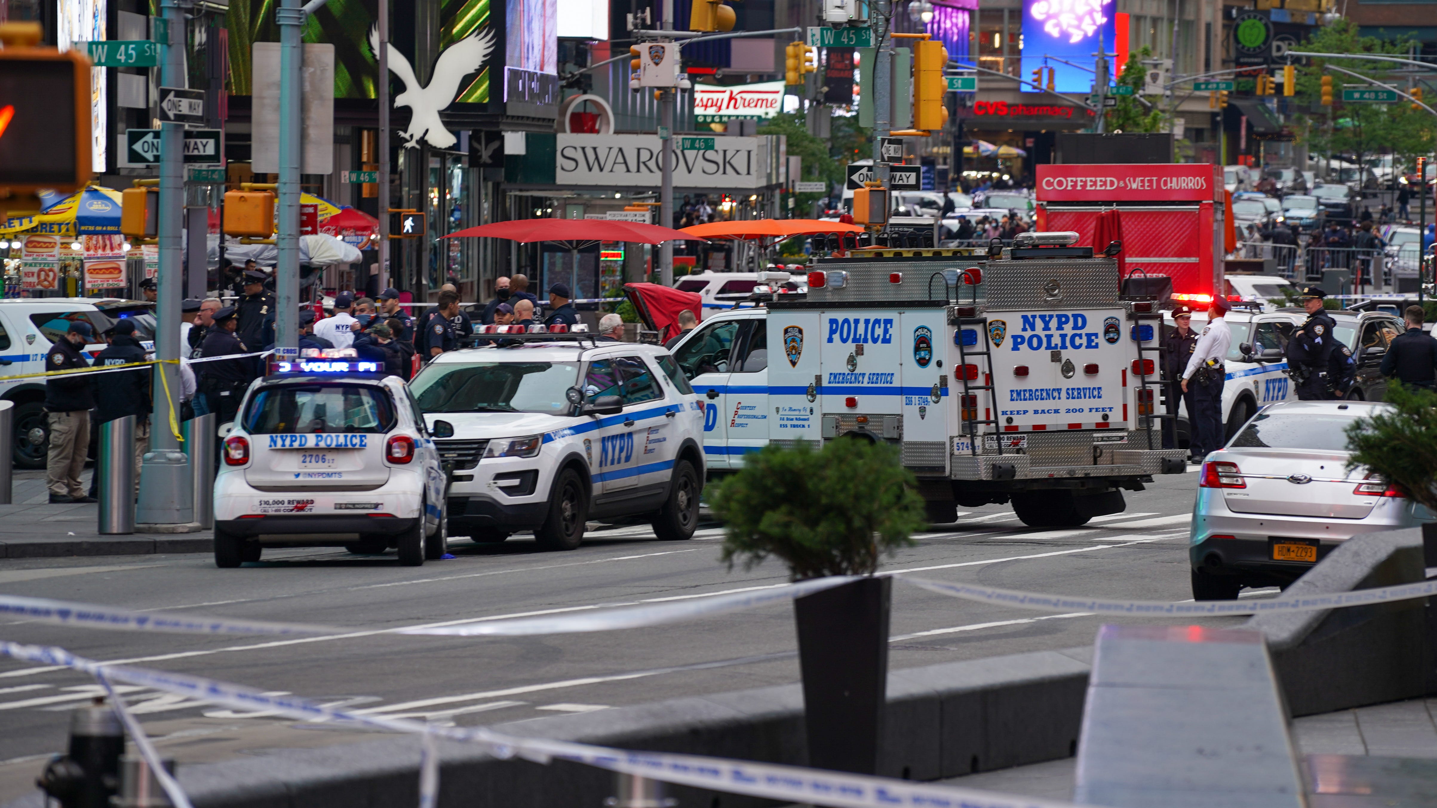 Girl among 3 bystanders wounded in Times Square shooting