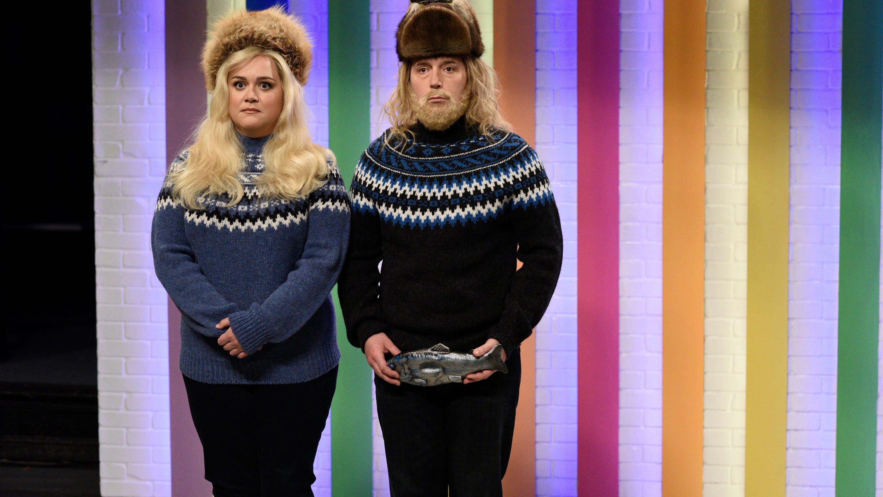 Beck Bennett, Lauren Holt depart 'SNL,' 3 new cast members announced