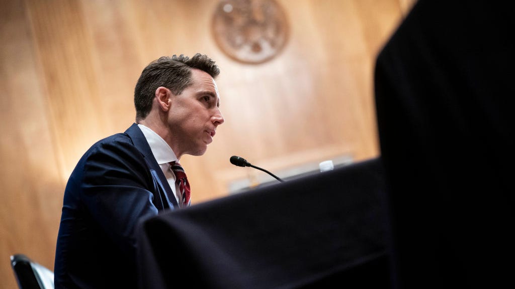 Senator Hawley calls for 'full hate crime investigation' into Nashville school shooting
