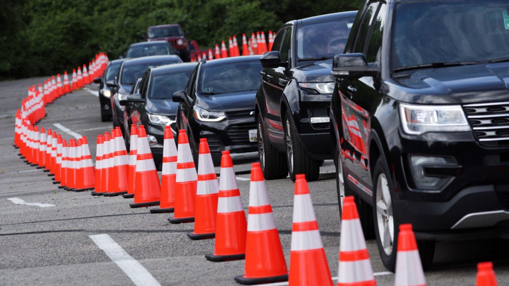 600 cars in line at St. Louis-area COVID test site as demand increases