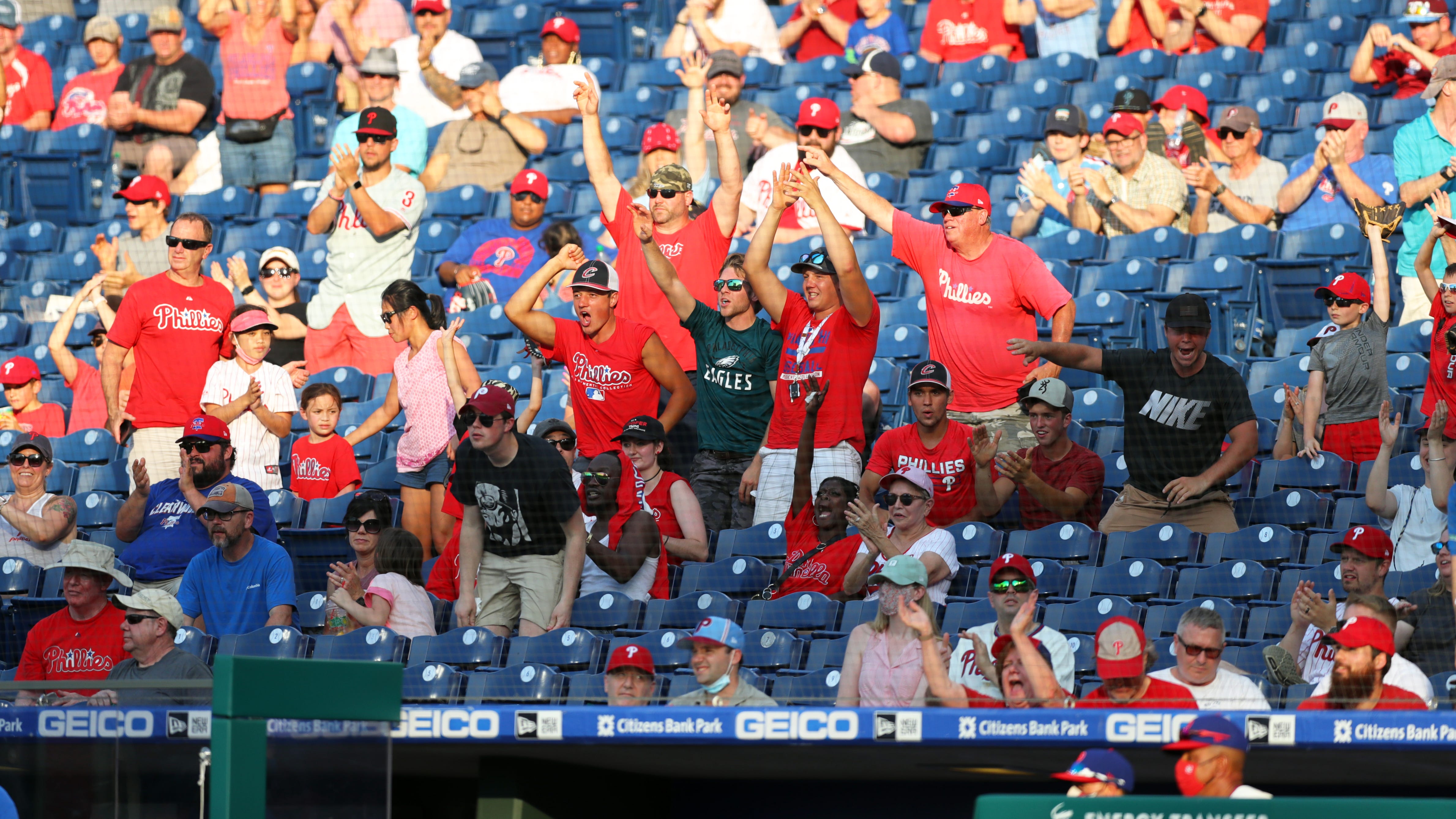 Fans who boo are actually ‘really pulling for us,’ says Phillies’ Girardi