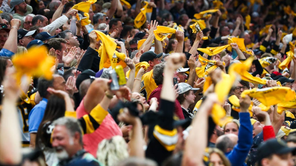 Bruins' 2021-22 schedule released; Opener Oct. 16