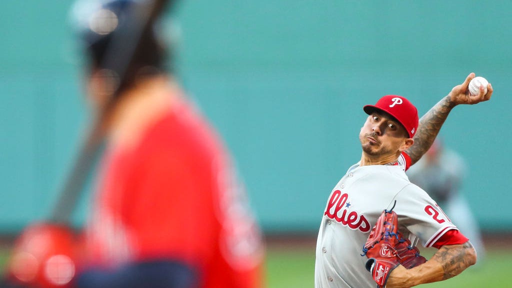 Video shows Vince Velasquez responding to heckler: 'I want to see your fat a** go and do it'