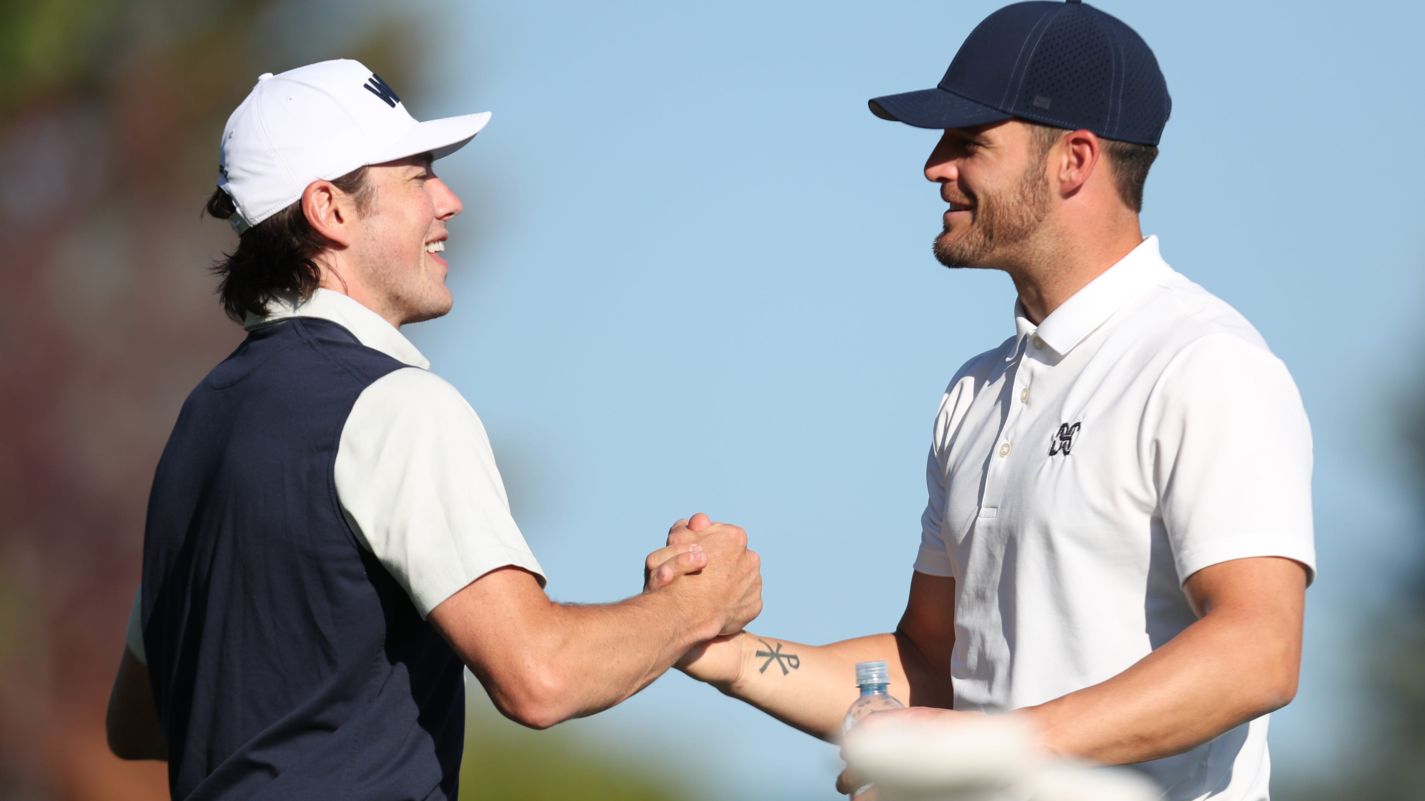 Derek Carr shot a hole-in-one golfing by himself, but nobody believes him