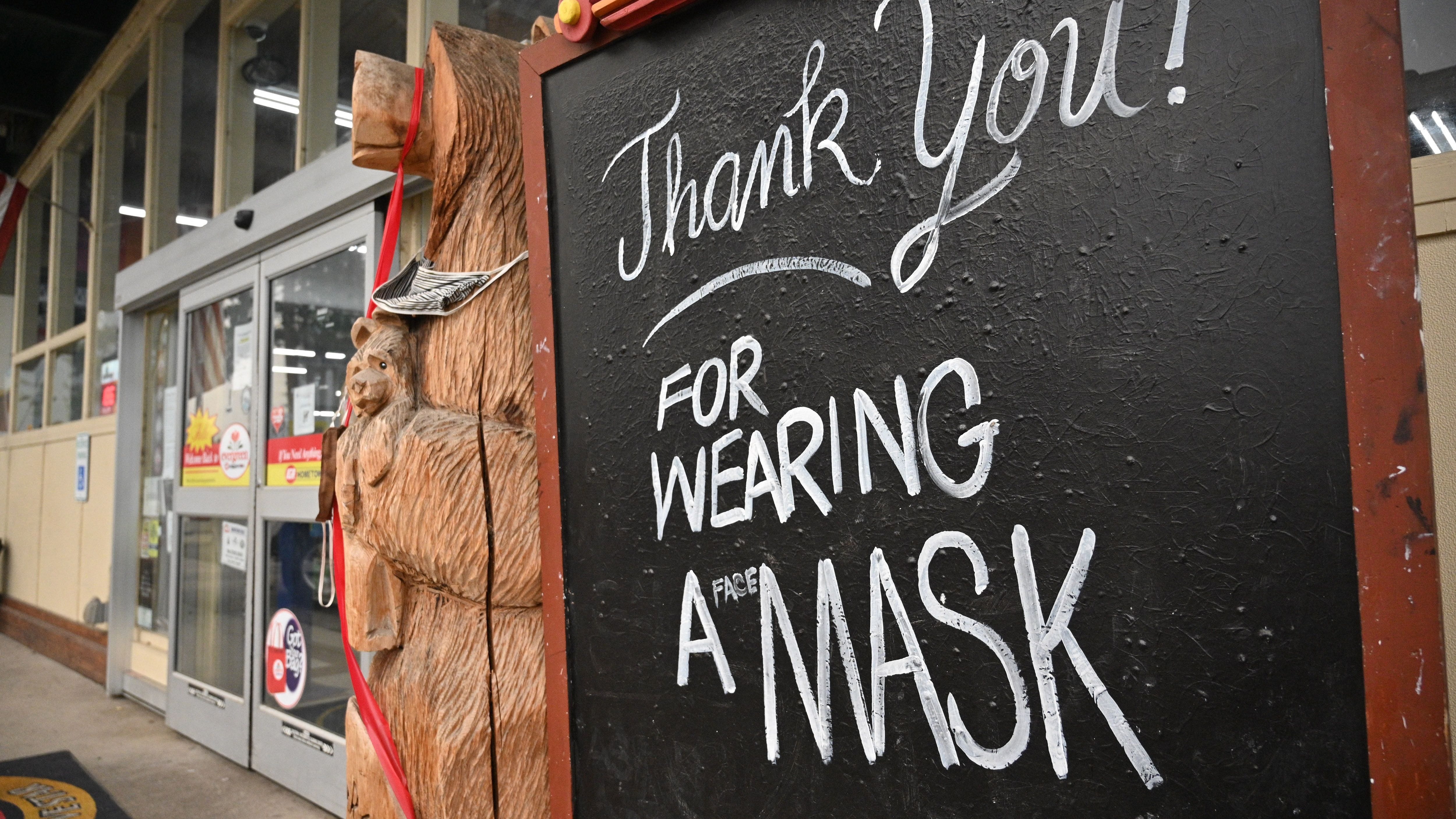 Following CDC, New Jersey recommends wearing masks indoors