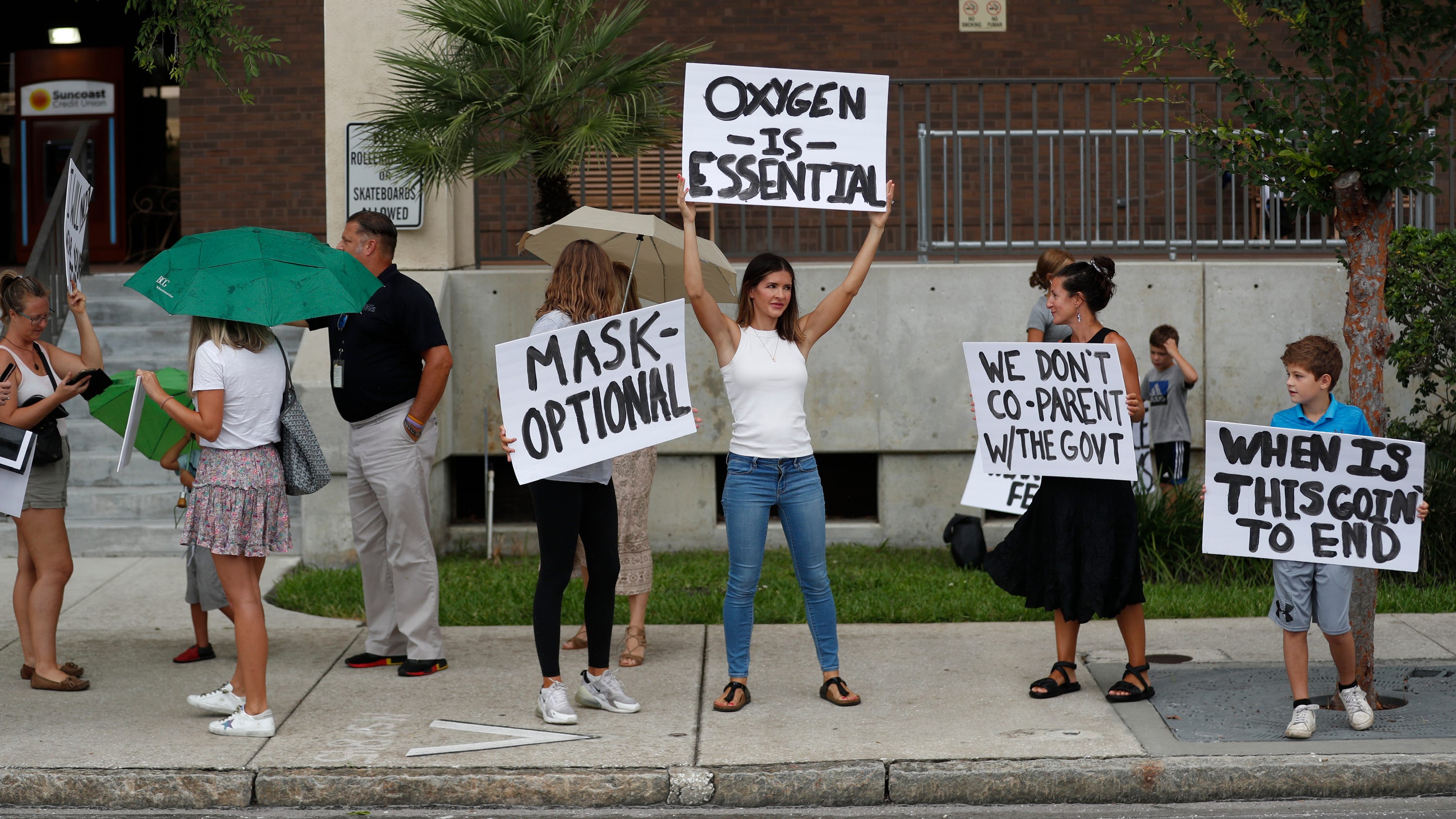 15 Florida teachers die of COVID-19 in first two weeks of school