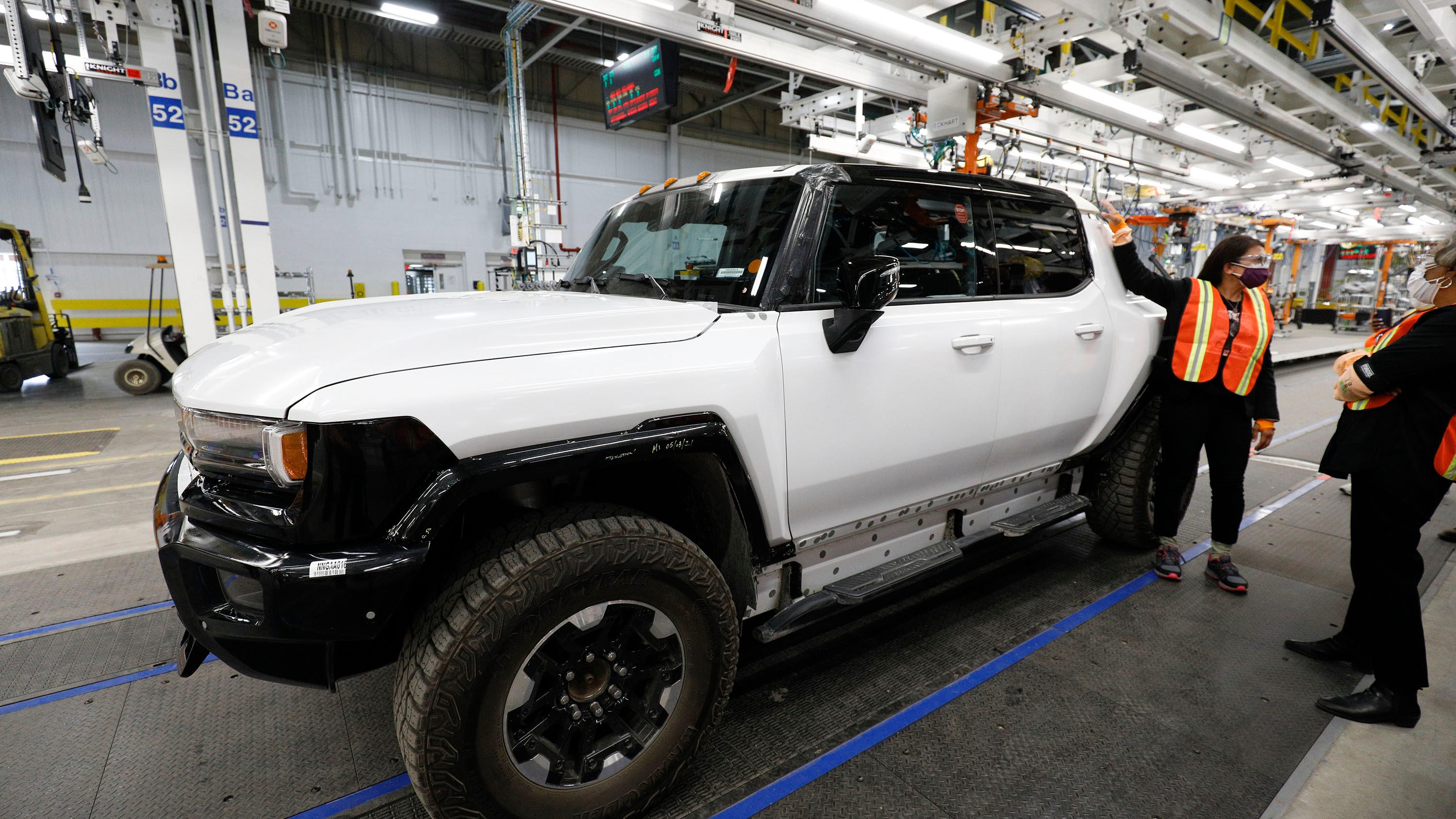 Chip shortage leaves 95k GM vehicles without certain components